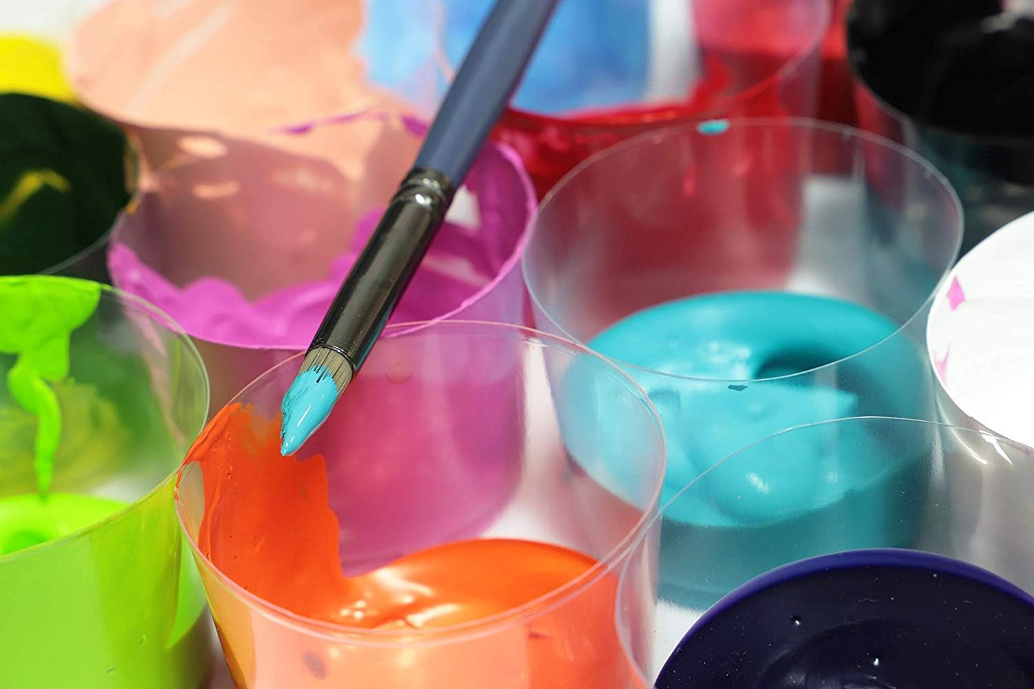 Premium Paint Brush Set 15 Piece, Includes 15 Different Brushes in a Roll Case with Magnetic Closure, Suitable for Watercolour, Acrylic and Oil Painting