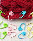 300 Pcs Stitch Markers,15 Colors Knitting Crochet Locking,15 Pcs Large Eye Blunt Sewing Needles with Storage Box