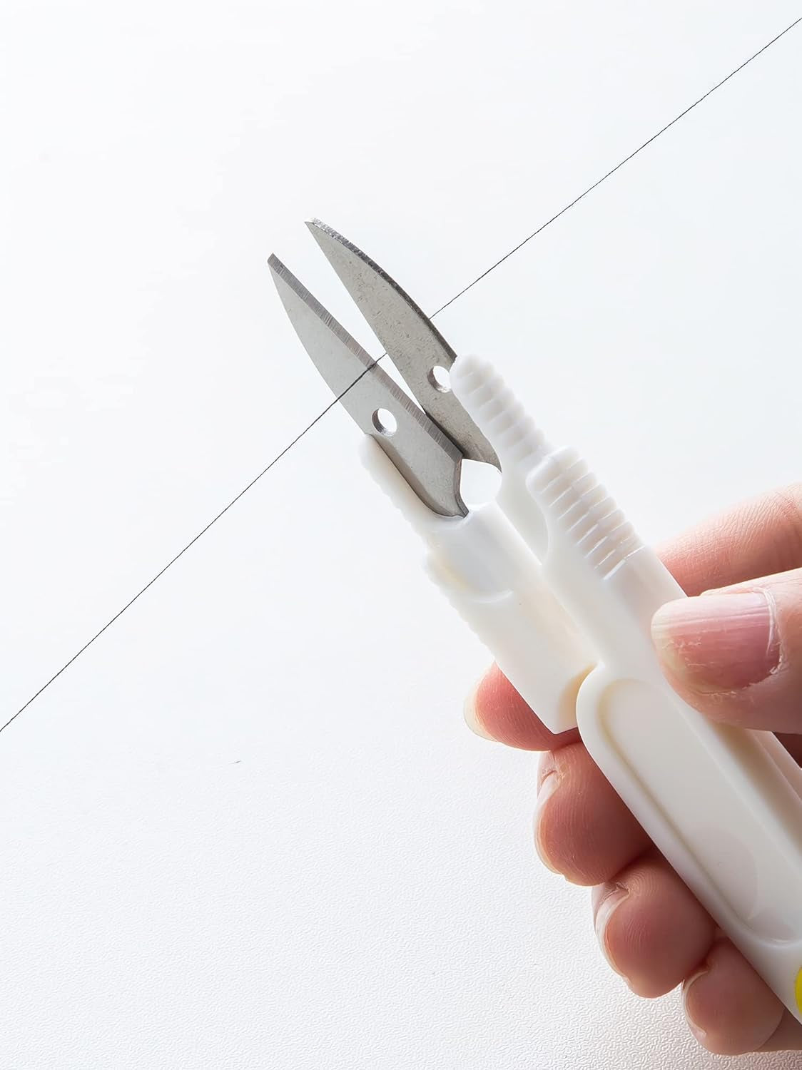 Seam Ripper and Thread Remover Kit for Sewing 2 Big 2 Small Stitch Ripper Tool and 1 Thread Snips