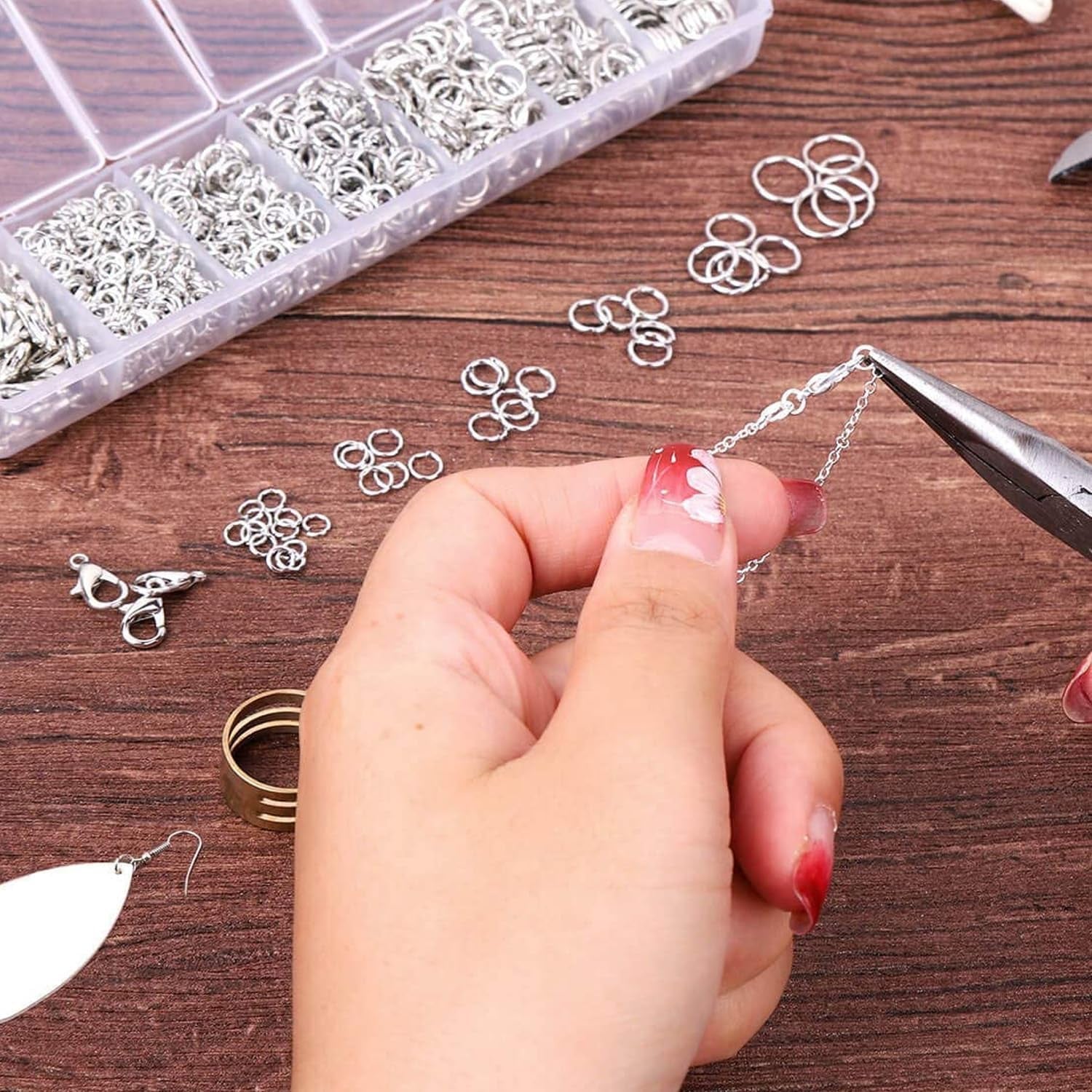 Needle Nose Pliers 4.5 Inch Jewelry Pliers Super Precision Jewelry Making Tools Comfort Grip Handle Craft Pliers for Jewelry Repair Wire Bending Gripping