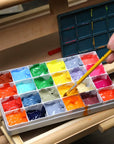 Artist Paint Saver Palette 24 Wells with 1 Fine Paintbrush