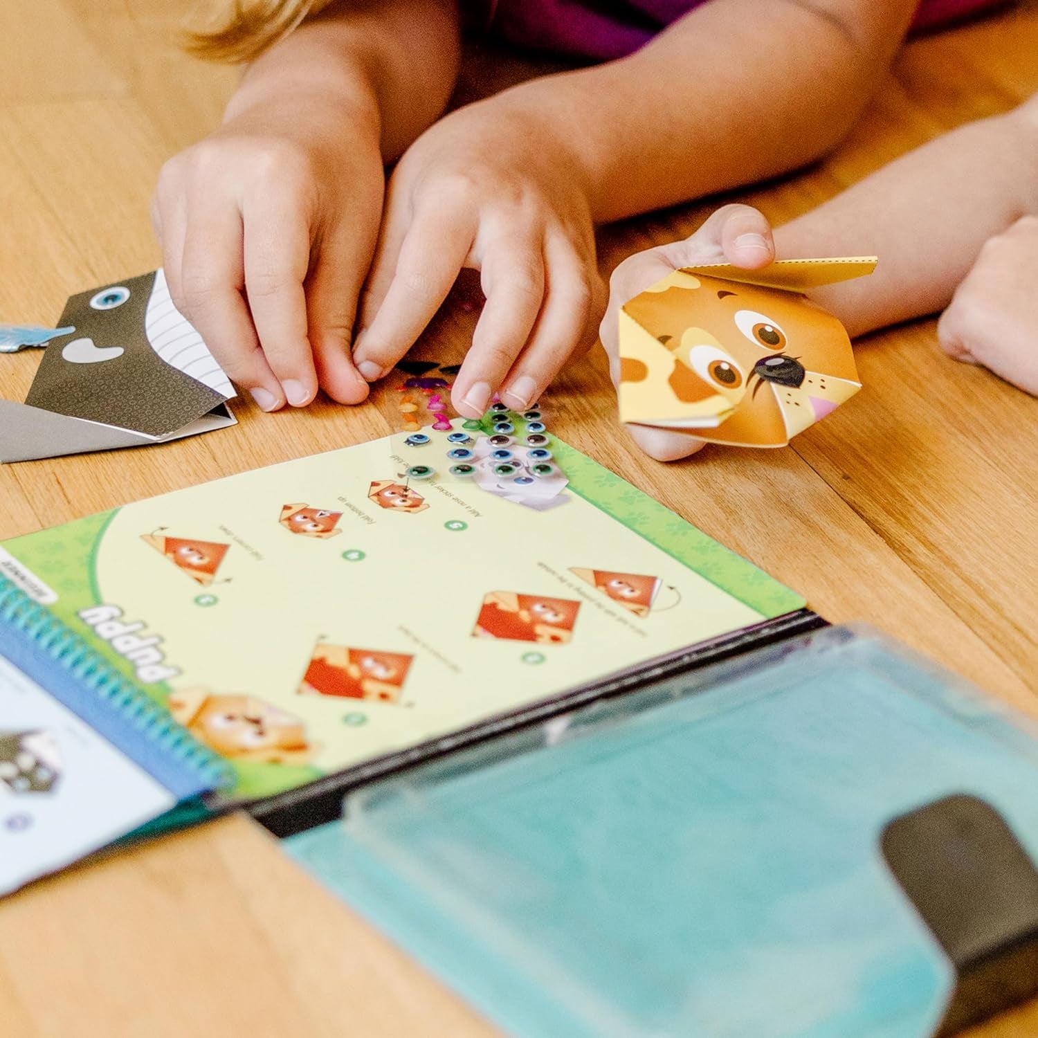 on the Go Origami Animals Craft Activity Set - 38 Stickers, 40 Origami Papers - Travel Activity, Arts and Crafts, Kids for Ages 5+