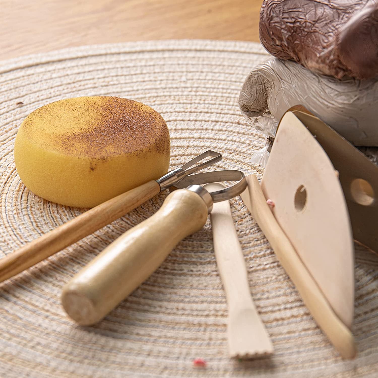 Pottery Tool Kit, 17Pcs Polymer Clay Tools, Modeling Clay Sculpting Tools Kit, Ceramics Tools, Trimming, Embossing Pattern, Smooth Wooden Handles