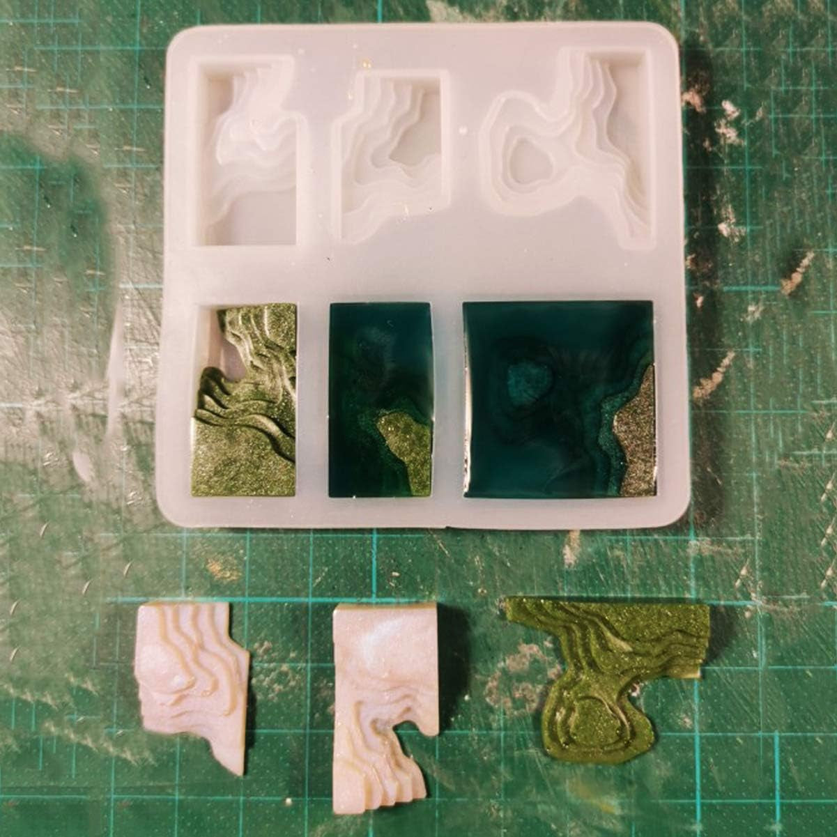 Island Resin Pendant Molds, (4 Pack) Ocean Themed Style Silicone Epoxy Molds for DIY Jewelry Pendant Necklace Keychain Jewel and Resin Crafts