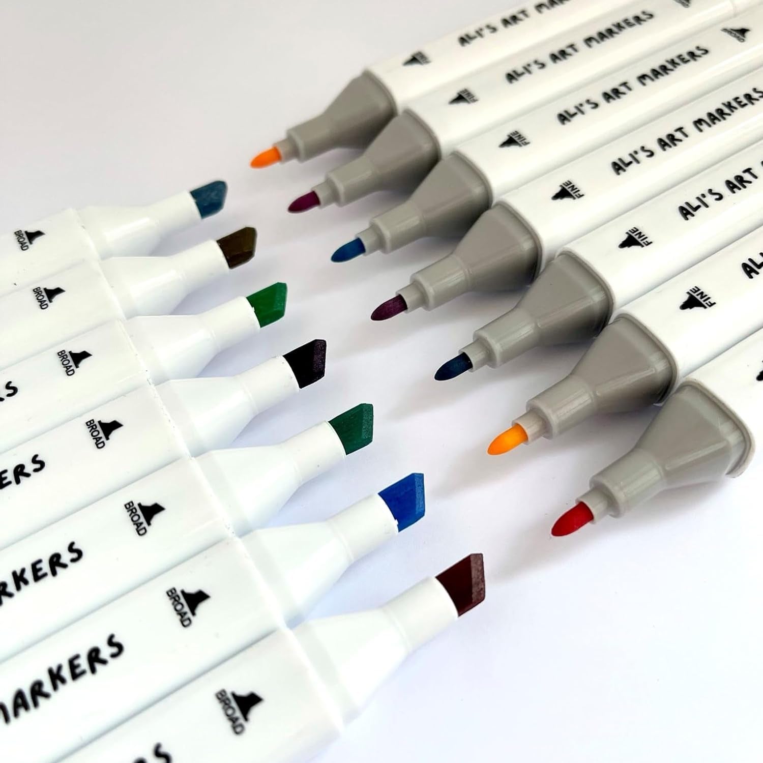 , Alcohol Markers, Dual Tip Double Ended Marker, 60 Colours, Clear Plastic Storage Case, Drawing, Sketching