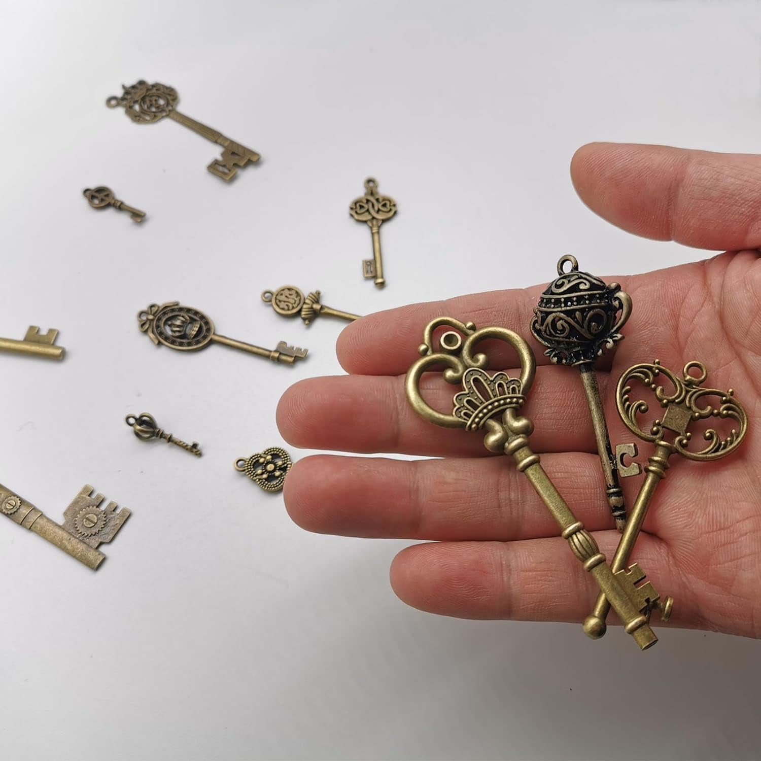 Vintage Skeleton Keys Set, Filigree Steampunk Keys, Antique Bronze Keys Charms Pendants, Different Style