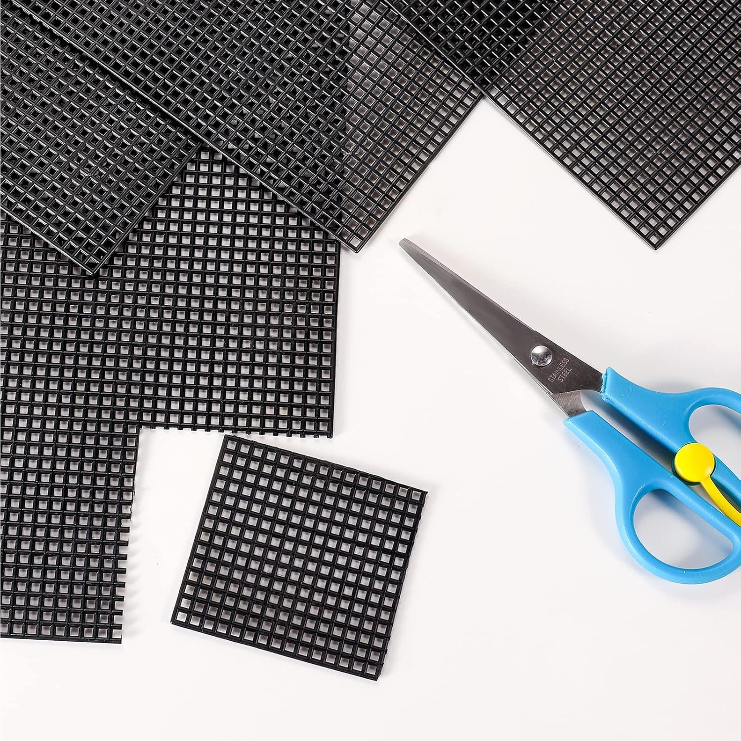 4 Pieces 7 Count Black Plastic Mesh Canvas Sheets for Embroidery, Acrylic Yarn Crafting, Knit Crochet Projects and Make Aquarium Dividers (10.5 X 13.5 Inch)