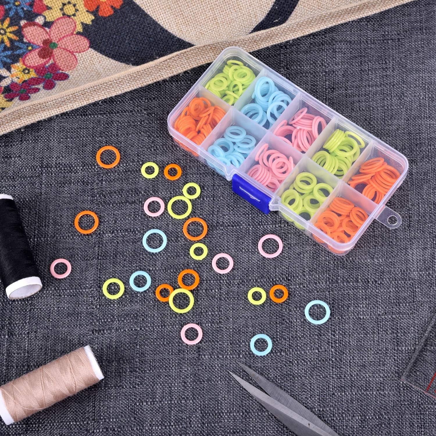 240 Pieces Knitting Stitch Marker, Plastic Smooth Coloured O-Rings with Clear Storage Box, Crochet Ring Assorted Knitting Needle Clip Multiple-Size