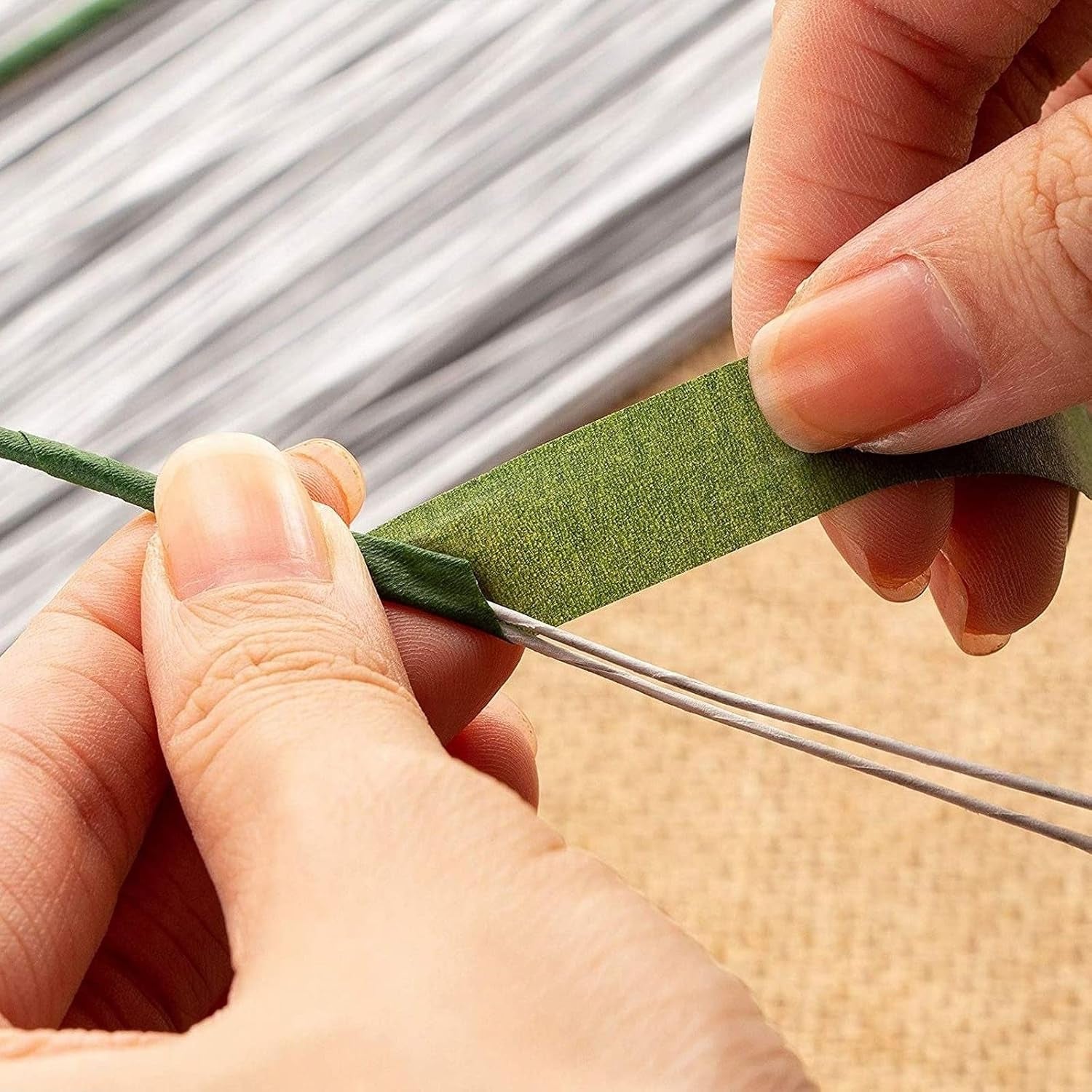 300 Pieces White 22 Gauge Floral Wire Stems for DIY Crafts, Artificial Flower Arrangements (16 In)