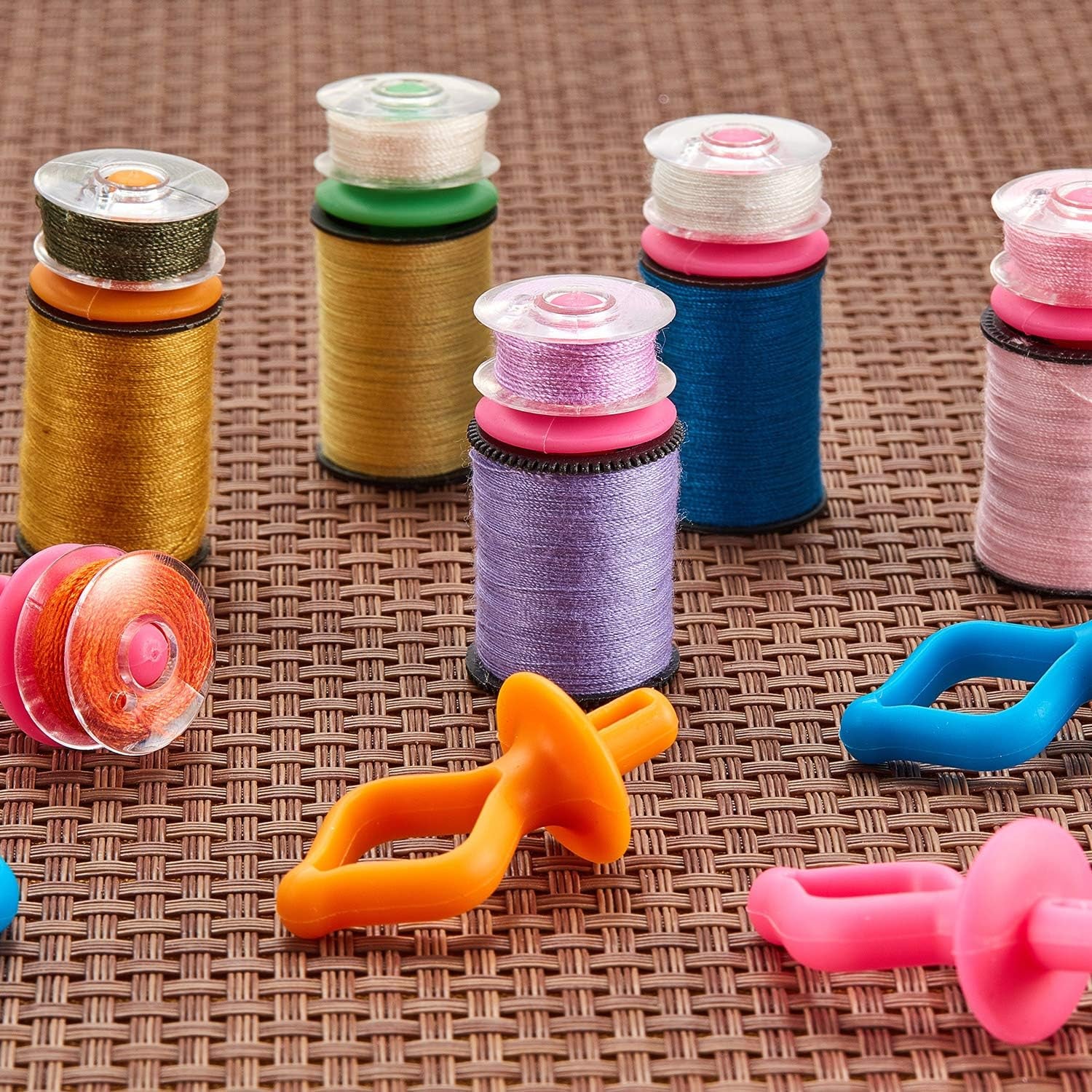 60 Pieces Bobbin Holders for Thread Spools Bobbin Clips Bobbin Thread Holder on Spool Tops Bobbins Sewing Machine Quilting Supplies Spool and Bobbin Holder for Embroidery with 4 Colors