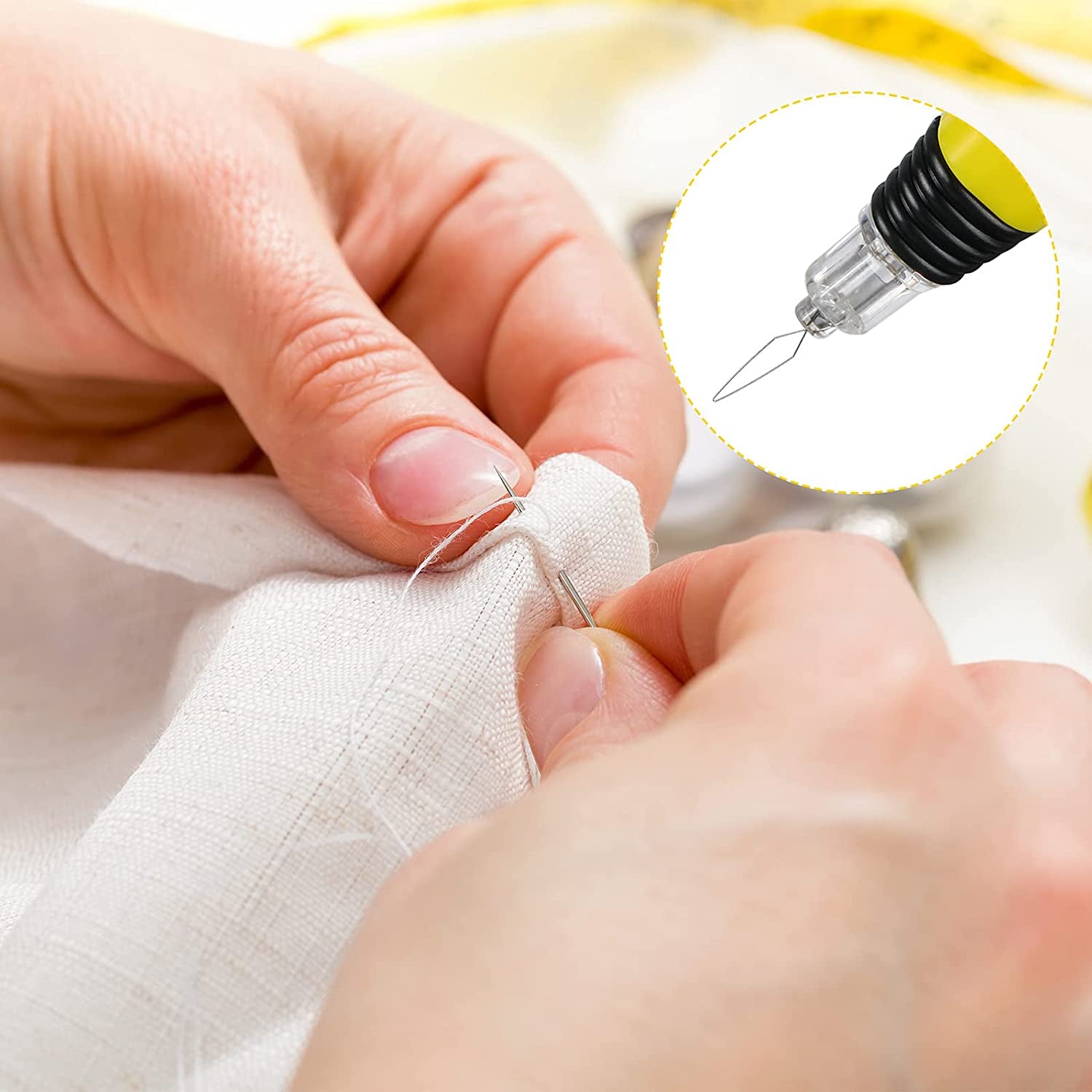 LED Needle Threader Sewing Tools Lighted Plastic Wire Loop DIY Needle Threader Hand Machine Sewing Tool for Sewing Crafting (2 Pieces)