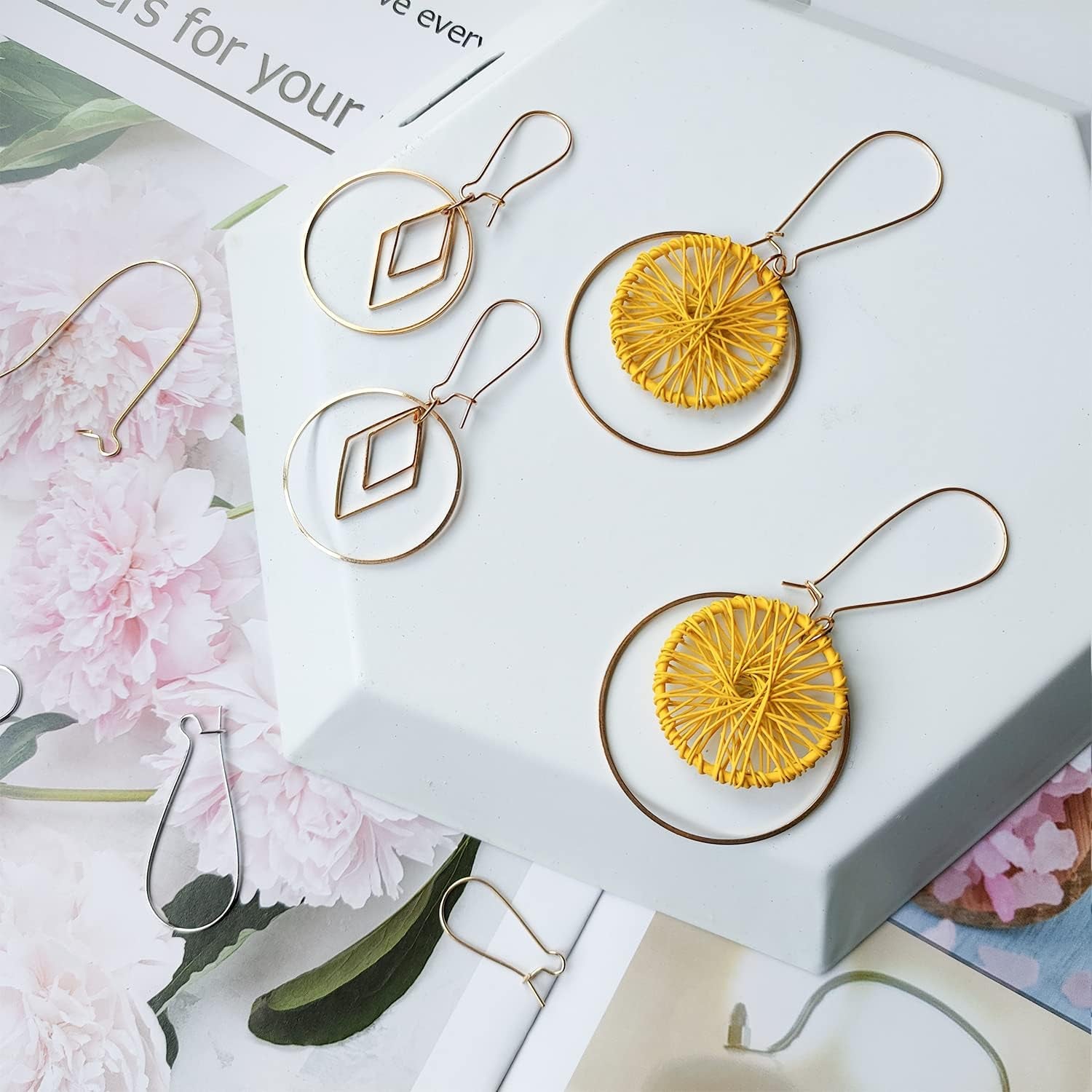 Ear Wire Hooks,300Pcs Earring Hooks Dangle Earring Kidney Ear Wires Earring Teardrop Ear Wire for DIY Jewelry Making