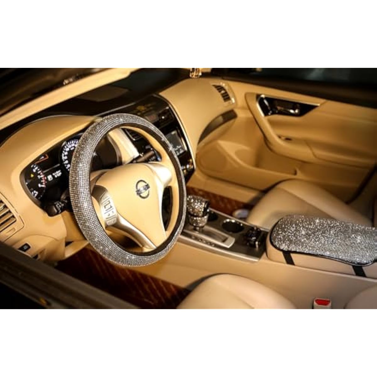 Luxury Diamond Rhinestone Steering Wheel Cover – Universal Fit &amp; Anti-Slip