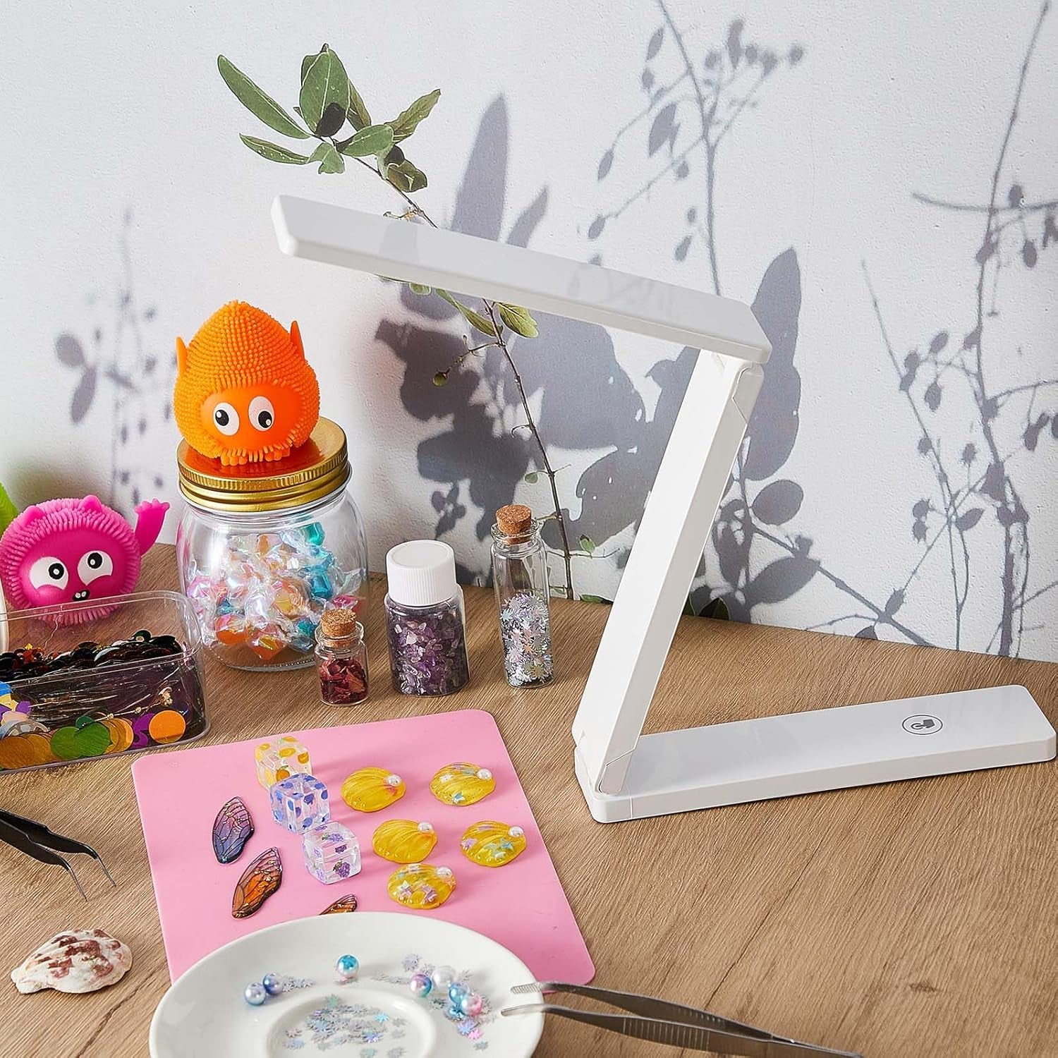 UV Light for Resin Curing Foldable UV Resin Light with 18 Lamp Beads Large UV Lamp with Silicone Pad for Resin Molds, Jewelry Making, DIY Crafts Supplies