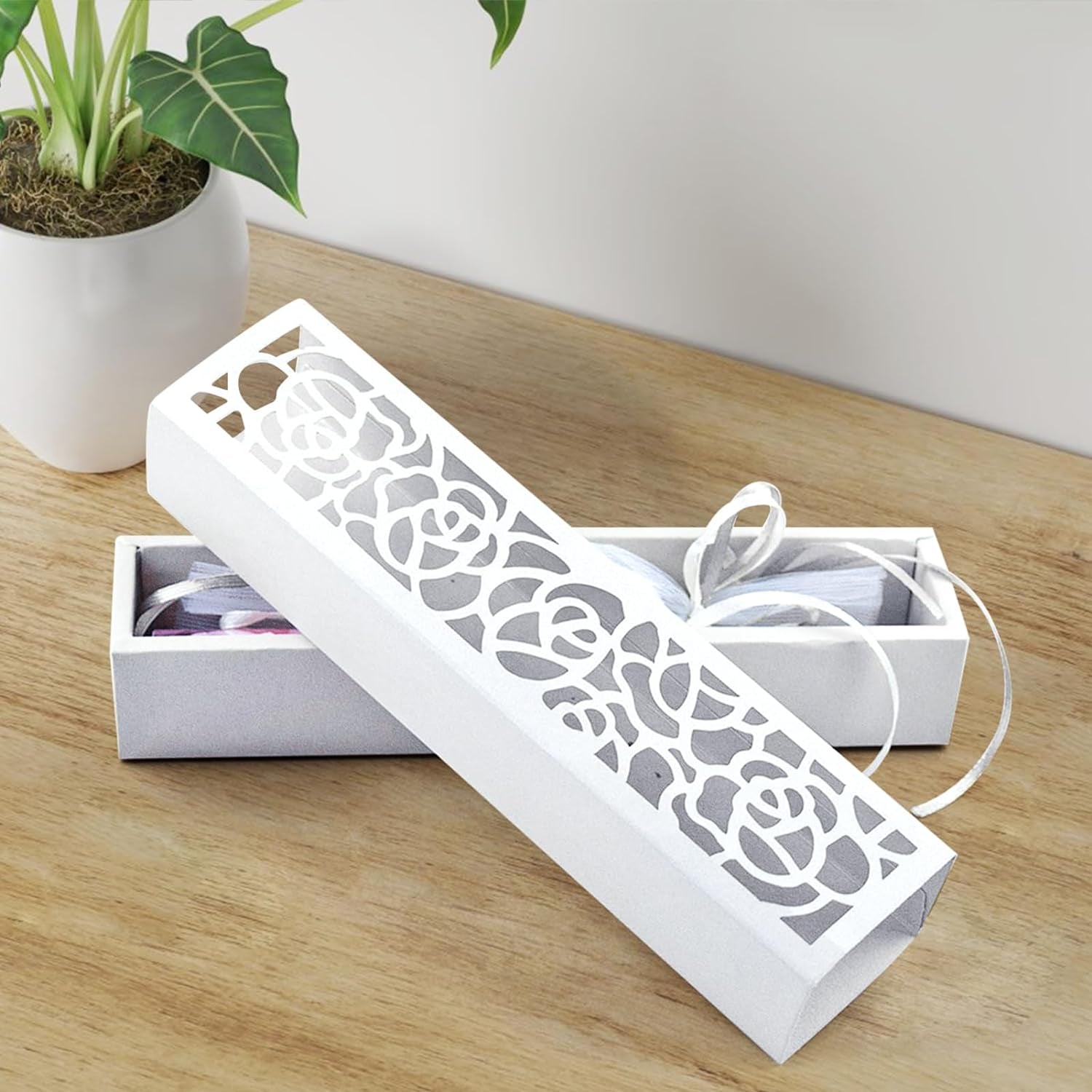 25 Sheets White Shimmer Cardstock 8.5 X 11 Cardstock Paper, Thick Cardstock 92Lb/250Gsm Card Stock Printer Paper, Cover Stock Metallic Paper for Christmas Card Making, Invitations, DIY Crafts