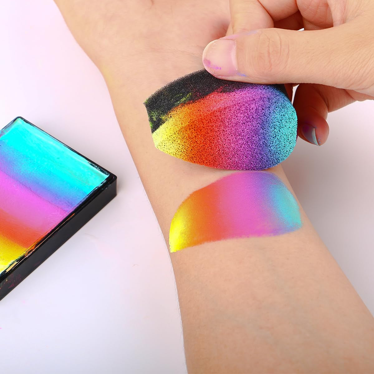 Face Paint Sponges Face Painting Black Sponges Petals High Density for Art Work and Body Paint (10 Petals + 10 Half Moon)