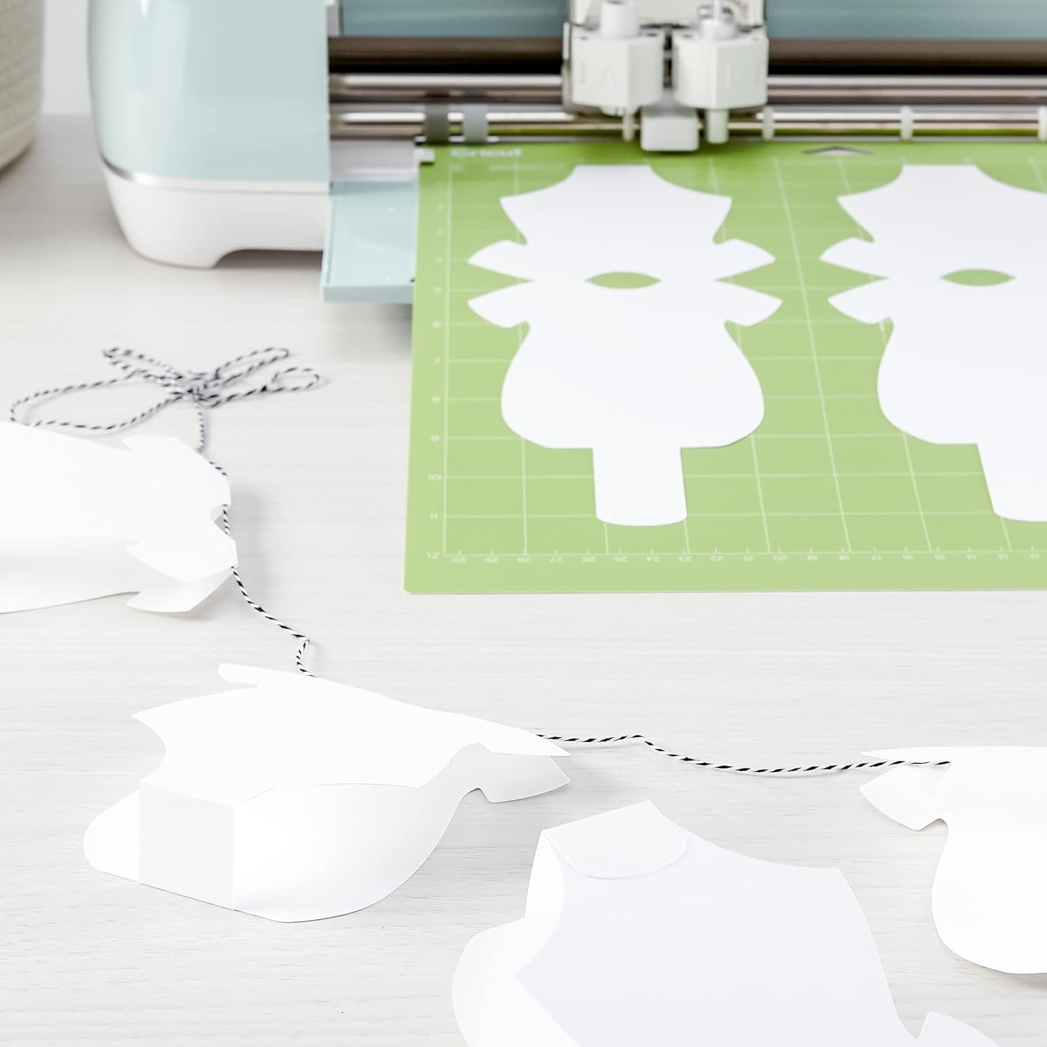 Crafting Cardstock, 12" X 12", 65 Lb/176 Gsm, Bright White, 70 Sheets (91522)