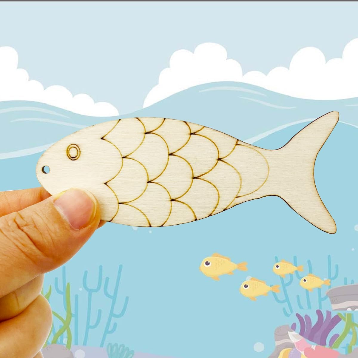 30Pcs Unfinished Fish Shaped Wood Cut Out Fish Wood DIY Crafts Cutouts Blank Wooden Fish Shaped Hanging Ornaments for Wedding Birthday Ocean Animal Themed Party Decoration