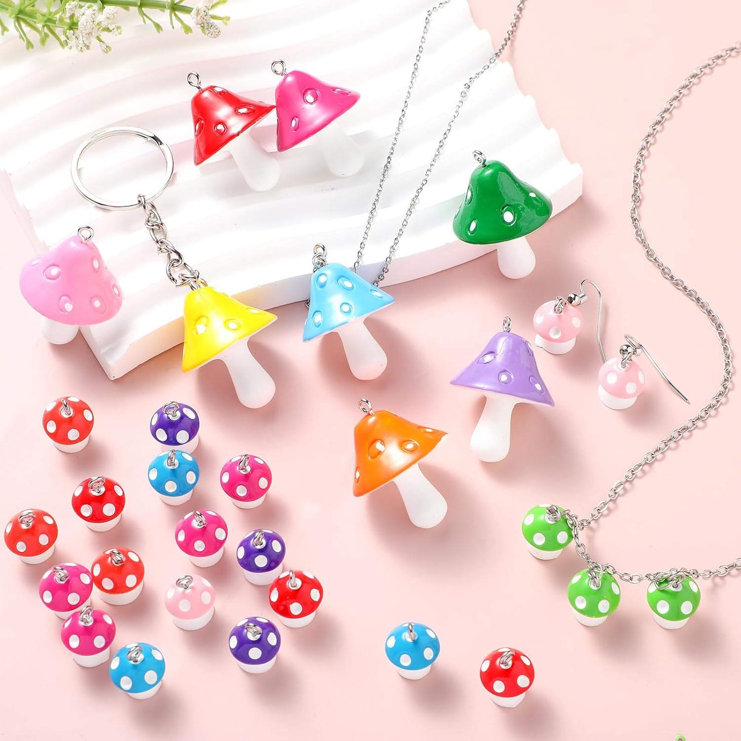 Mushroom Pendant Charm, Resin Cute Mushroom Shape Charms DIY Pendant Jewelry Pendants for Bracelets Necklaces Earrings Keychains DIY Crafts Making