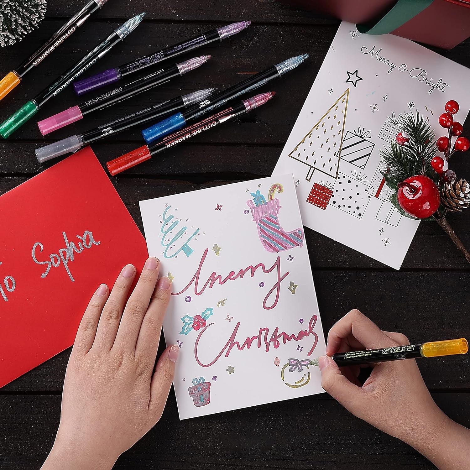 - Double Line Outline Markers, 10 Colors, Shimmer Markers, Self-Outline Metallic Markers, Outline Pens, Craft Pens
