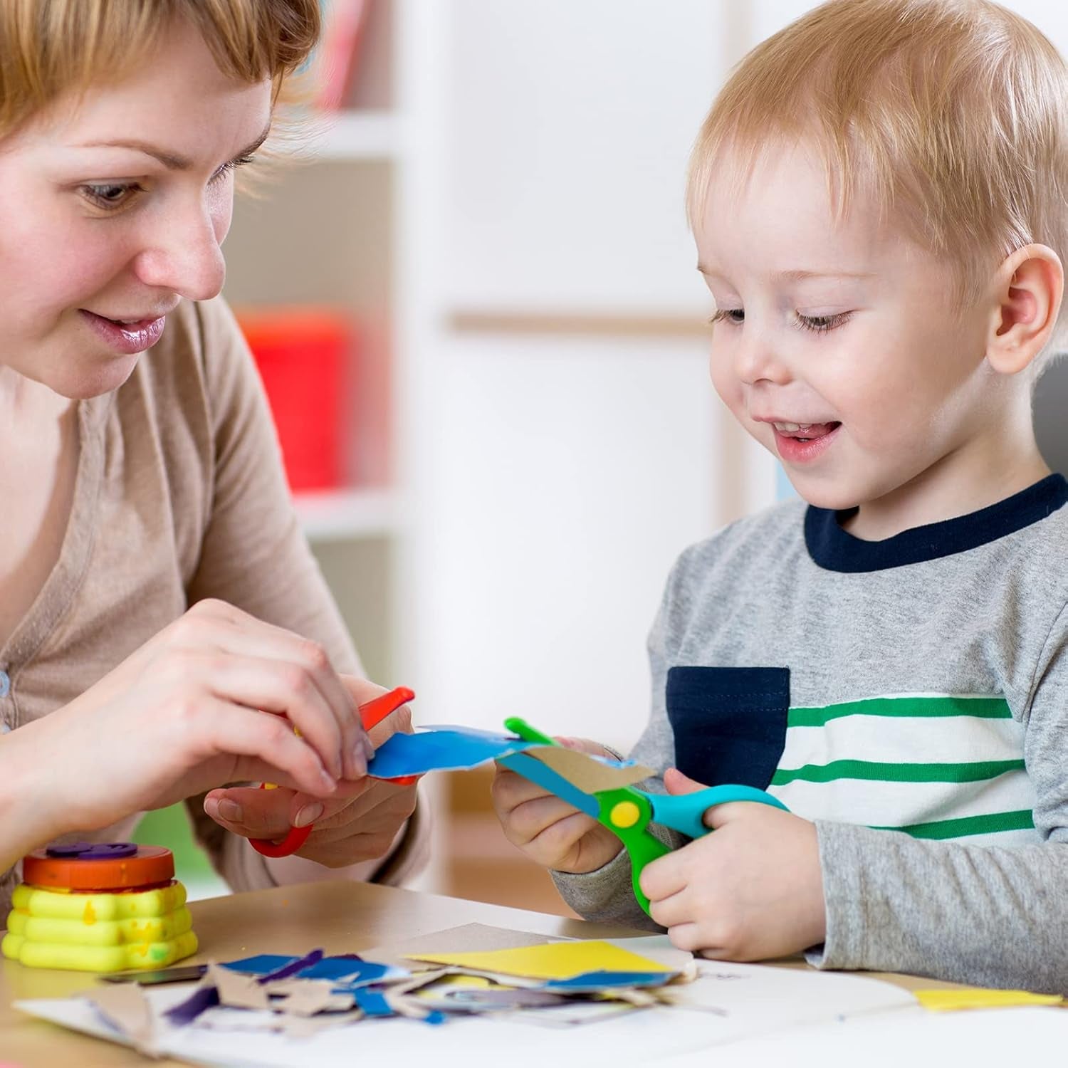 15 Pieces Preschool Training Scissors Plastic Scissors Anti-Pinch Safety Scissors for Children Art Craft Supplies(Mixed Color)