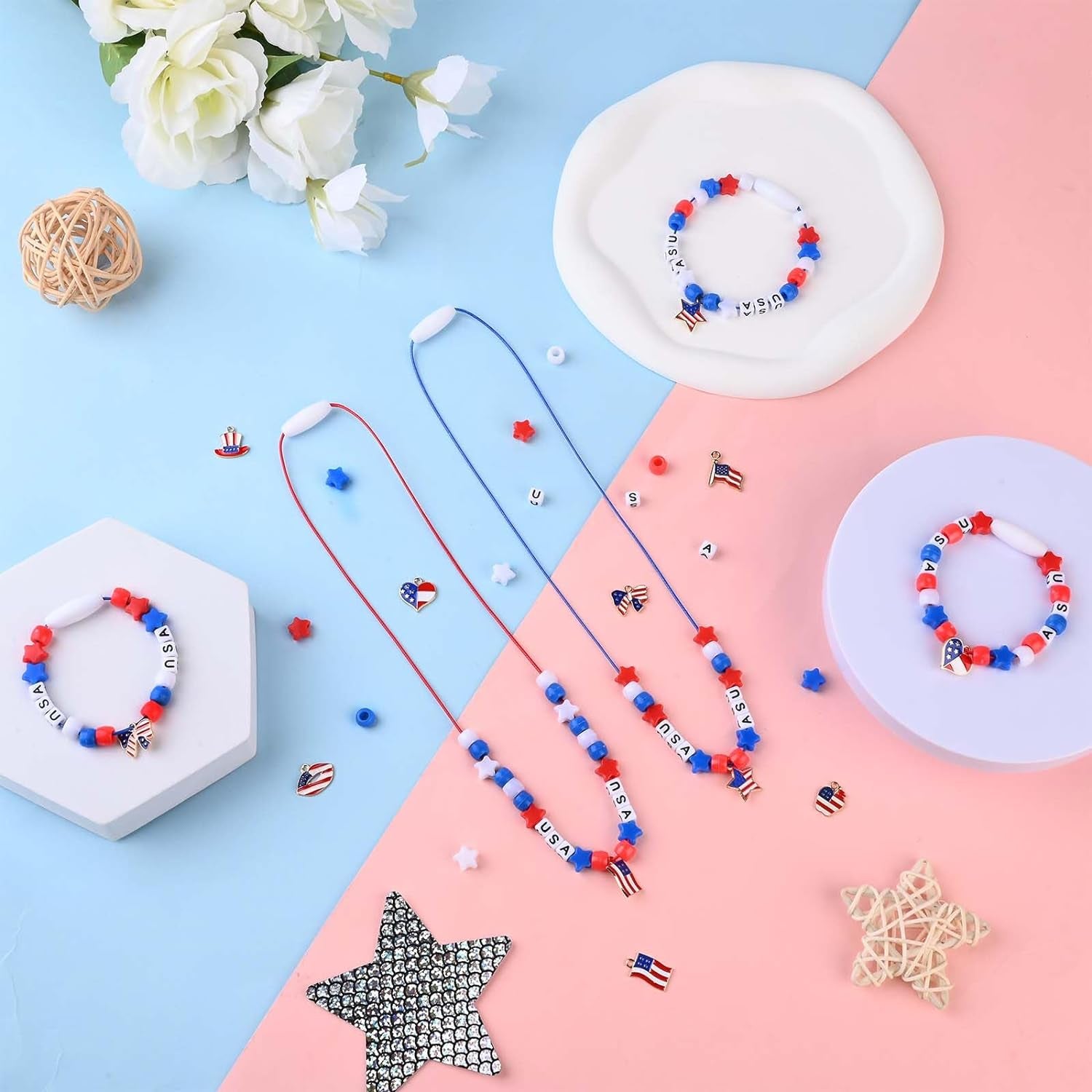 4Th of July Jewelry Craft Kits DIY Bead Necklace Crafts USA Letter Beads Red White Blue Beads for Patriotic Day Jewelry Making Kits Independence Day Decorations