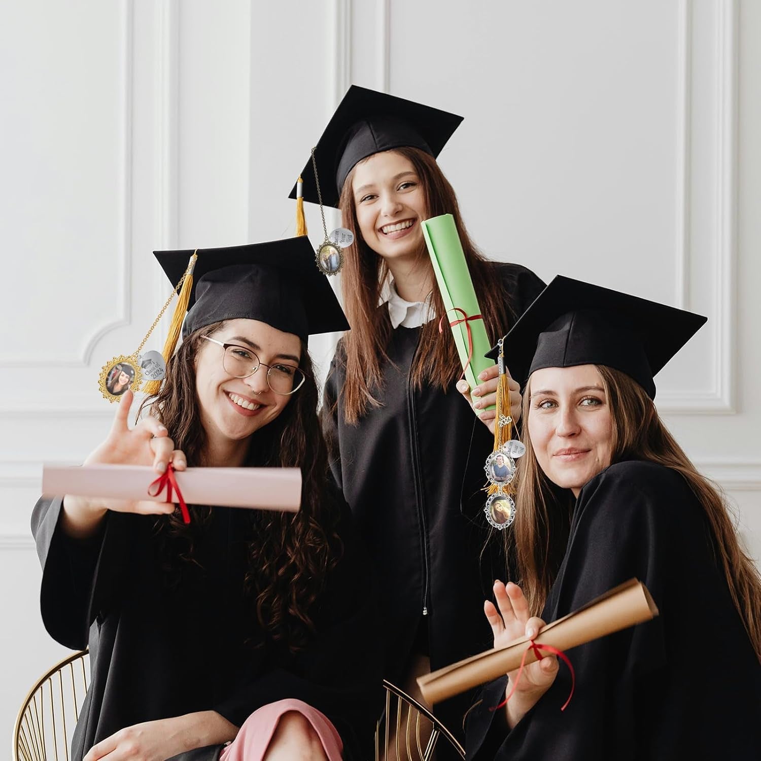 2Pcs Personalized Graduation Tassel Charm Graduation Cap Tassel with Memorial Photo 2024 Graduation Cap Decorations as Gift Picture Charm Cap Topper Chain Length 5.1In