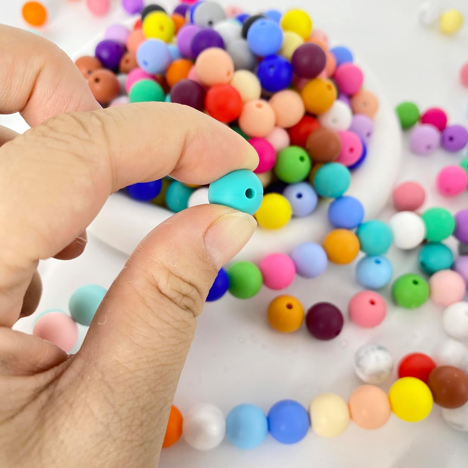 300Pcs Silicone Beads, 12Mm round Silicone Beads Bulk for Keychain Making Kit 30 Colors Rubber Beads Silicone Focal Beads Loose Beads for Necklace Bracelet Lanyard Making