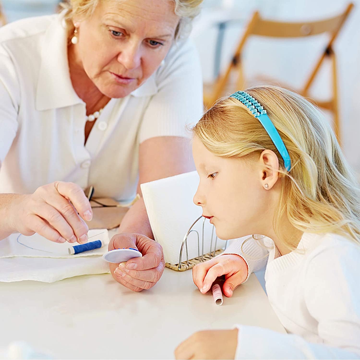 Embroidery Kit 215 Pcs,100 Colors Threads,5 Pcs Embroidery Hoops,3 Pcs Aida Cloth,40 Sewing Pins,Cross Stitch Tools and Embroidery Starter Kit for Adults and Kids Beginners