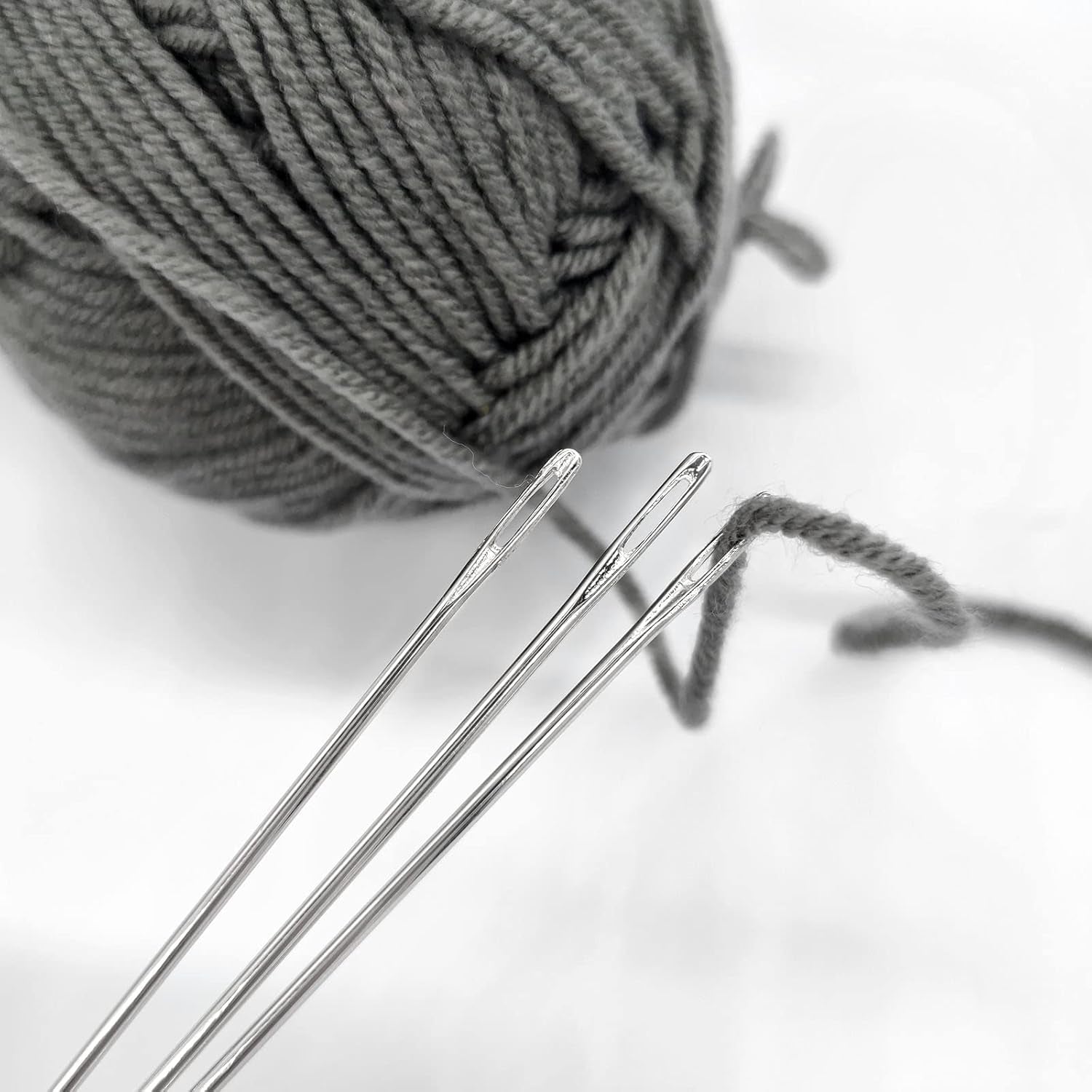 9Pcs 4.9"/5.9"/6.9" Extra Long Darning Needles Sewing Needles Big Eye Hand Quilting Needles for Doll Making Webbing Carpet Leather Canvas Repair Stitching and Crafting Project