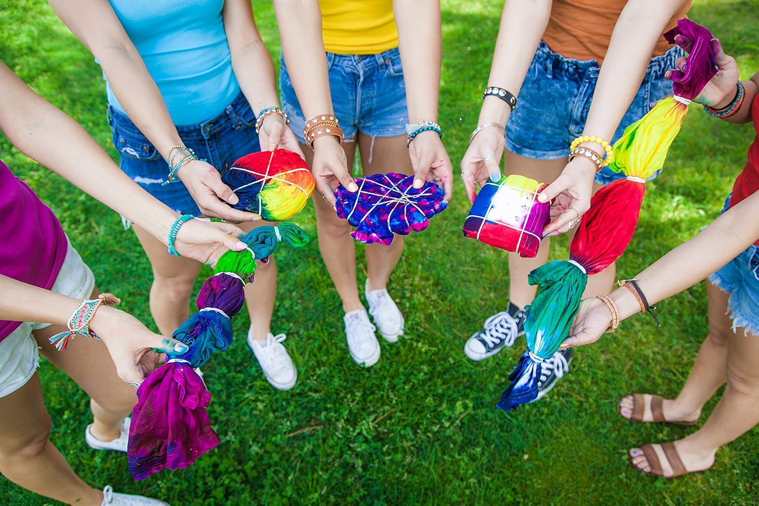 One-Step Tie-Dye Kit Extra Large Block Party 16 Oz Easy Squeeze Bottles, All-In-1 Kit for Group Activity Tie-Dye, 6, Vibrant Colors