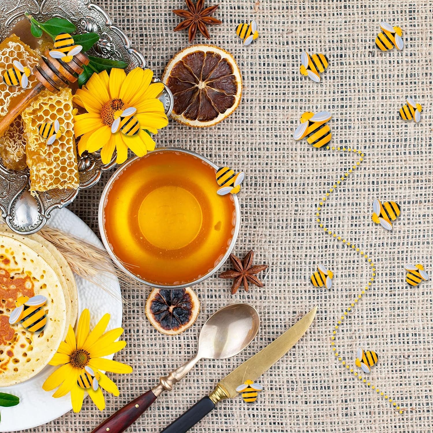 100 Pieces Tiny Resin Bees Ornaments Decor 0.98 Inch, 0.74 Inch, 0.55 Inch Tiny Bees for Crafts Flatback Bee Shaped Embellishments Bee Charms Bees for Wreath Party Home Decoration (Bee)