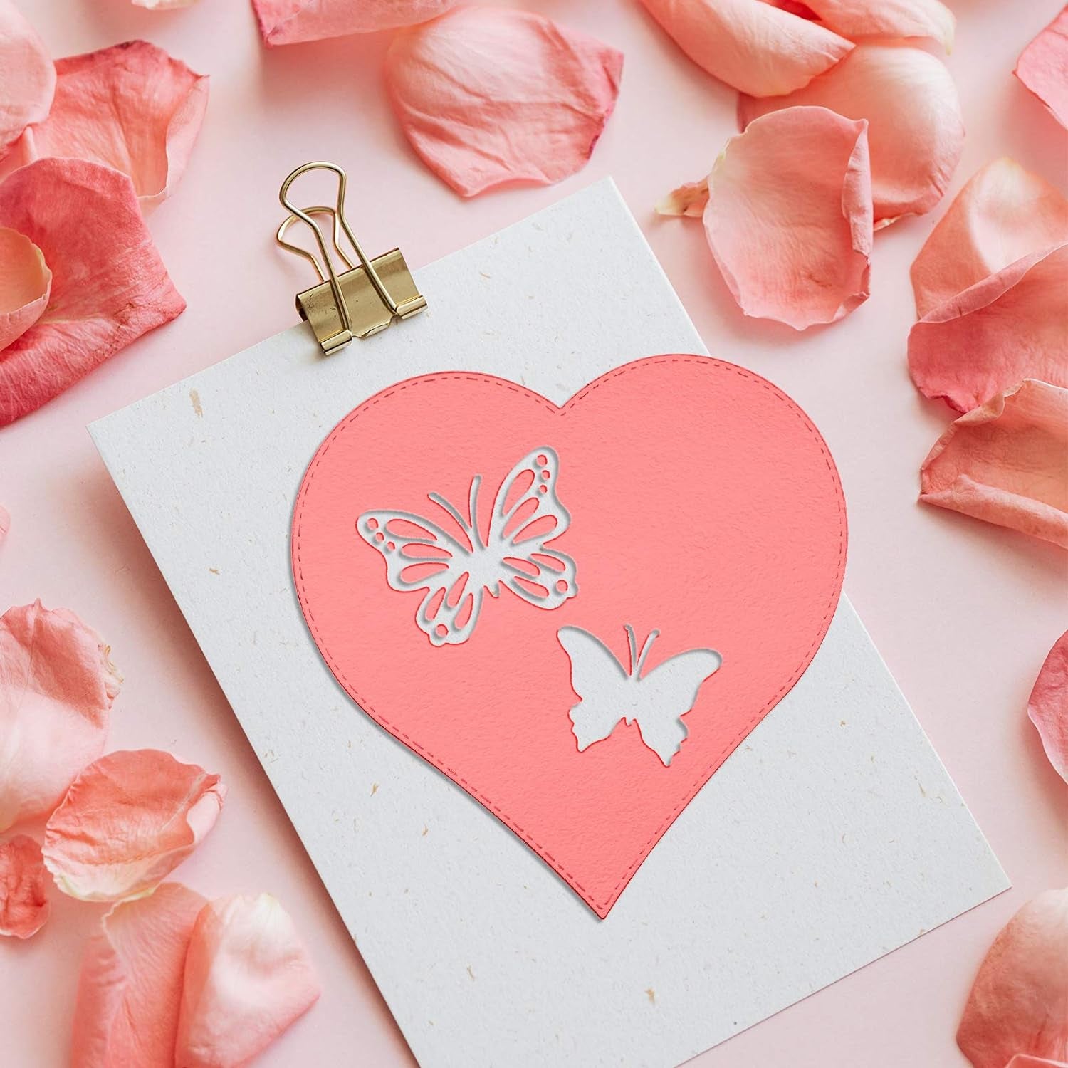 Dailytreasures 5 Set Cutting Dies Stencil, 32Pcs Metal Template Moulds Multi-Shape DIY Craft Embossing Tools for Album Scrapbooking Art &amp; Mother&#39;S Day Card Making(Heart/Square/Round/Butterfly/Flower)