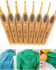 Crochet Hooks Sets 8Pcs Soft Touch Crochet Hooks Aluminum Ergonomic Knitting Needles Set for Crocheting Yarn Craft 2.5-6Mm