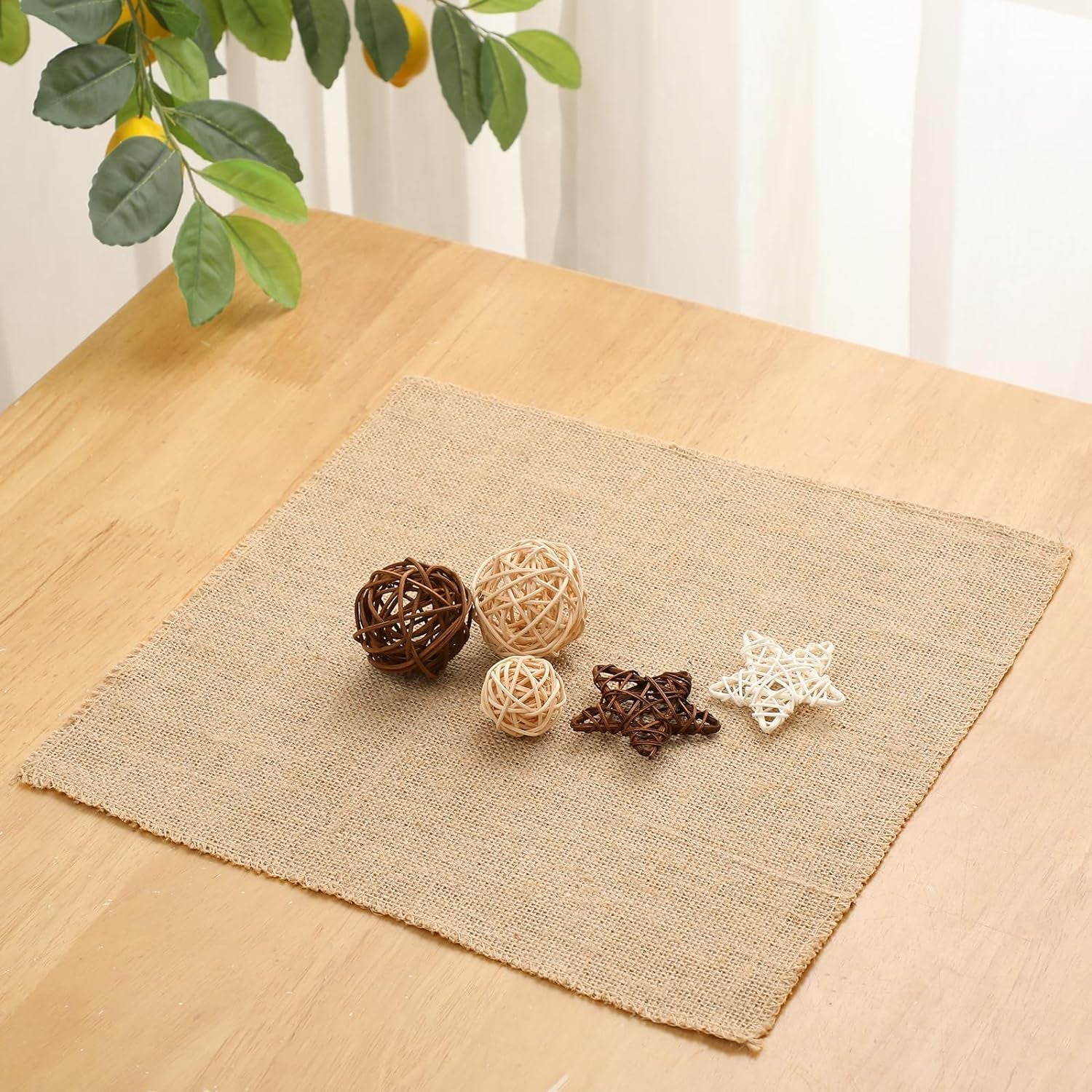 10 Pcs Burlap Squares Multipurpose Natural Burlap Fabric Burlap Centerpiece Burlap Placemats Farmhouse Gardening Country Crafts for Home Weddings Kitchen Table Decorations (13 X 13'')