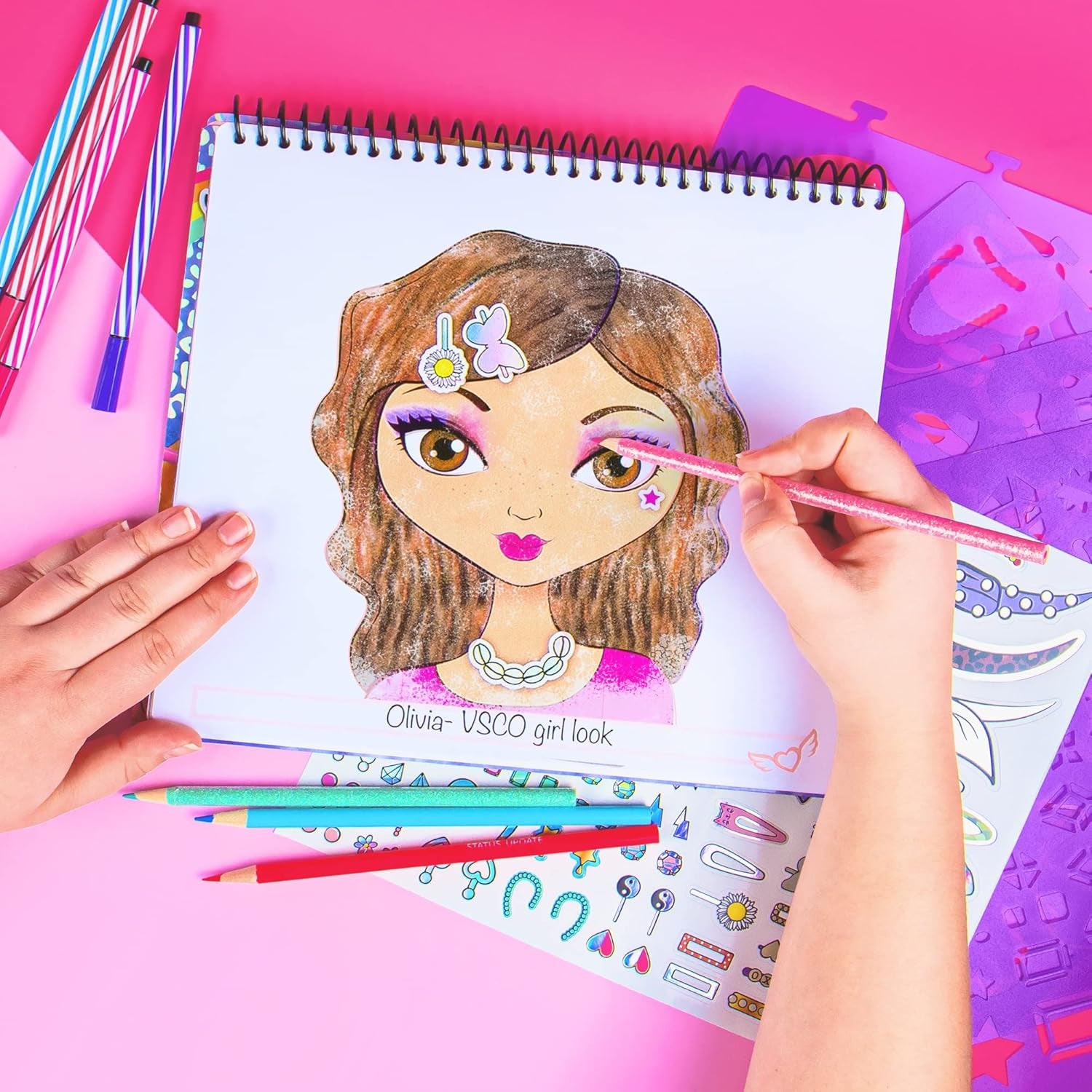 Make-Up & Hair Design Sketch Portfolio (11452) Sketchbook for Beginners, Sketchbook with Stencils and Stickers for Ages 6 and Up