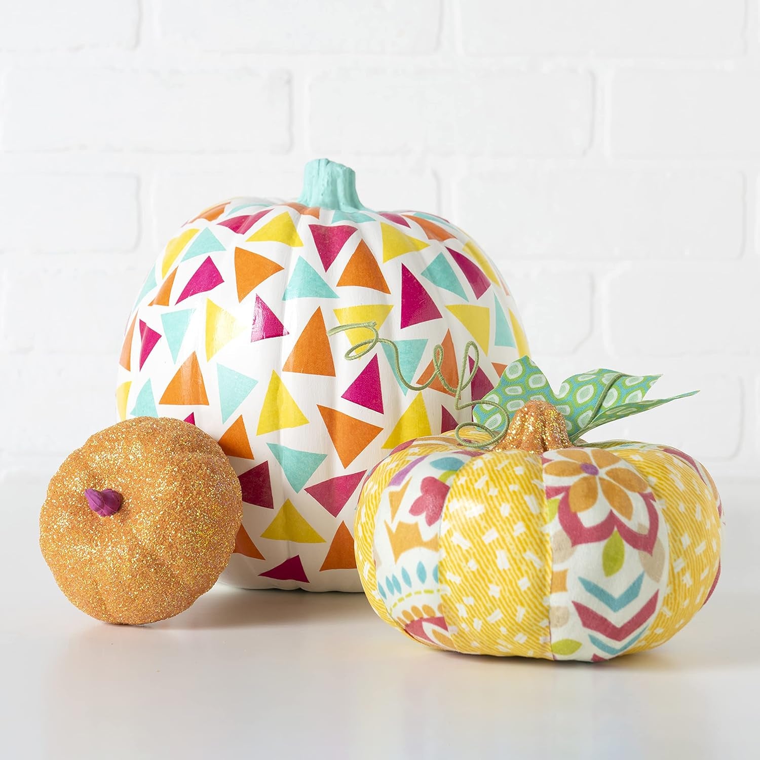 Gloss Sealer, Glue &amp; Finish: All-In-One Craft Solution- Quick Dry, Easy Clean, for Wood, Paper, Fabric &amp; More. Non-Toxic - Craft with Confidence, Made in USA, 32 Oz., Pack of 1