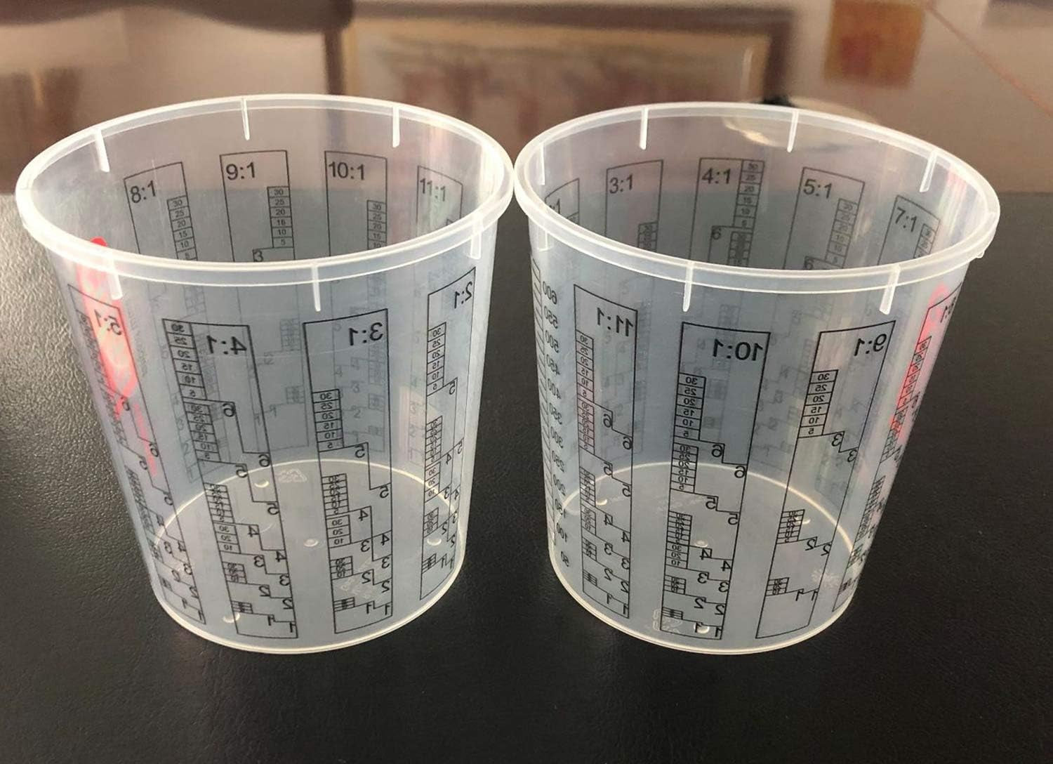 30 Pack Paint Mix Cups with Lids, 32 Ounce Plastic Paint and Epoxy Mixing Cups with Calibrated Mixing Ratios on Side of Cup, for Paint, Activators, and Thinner