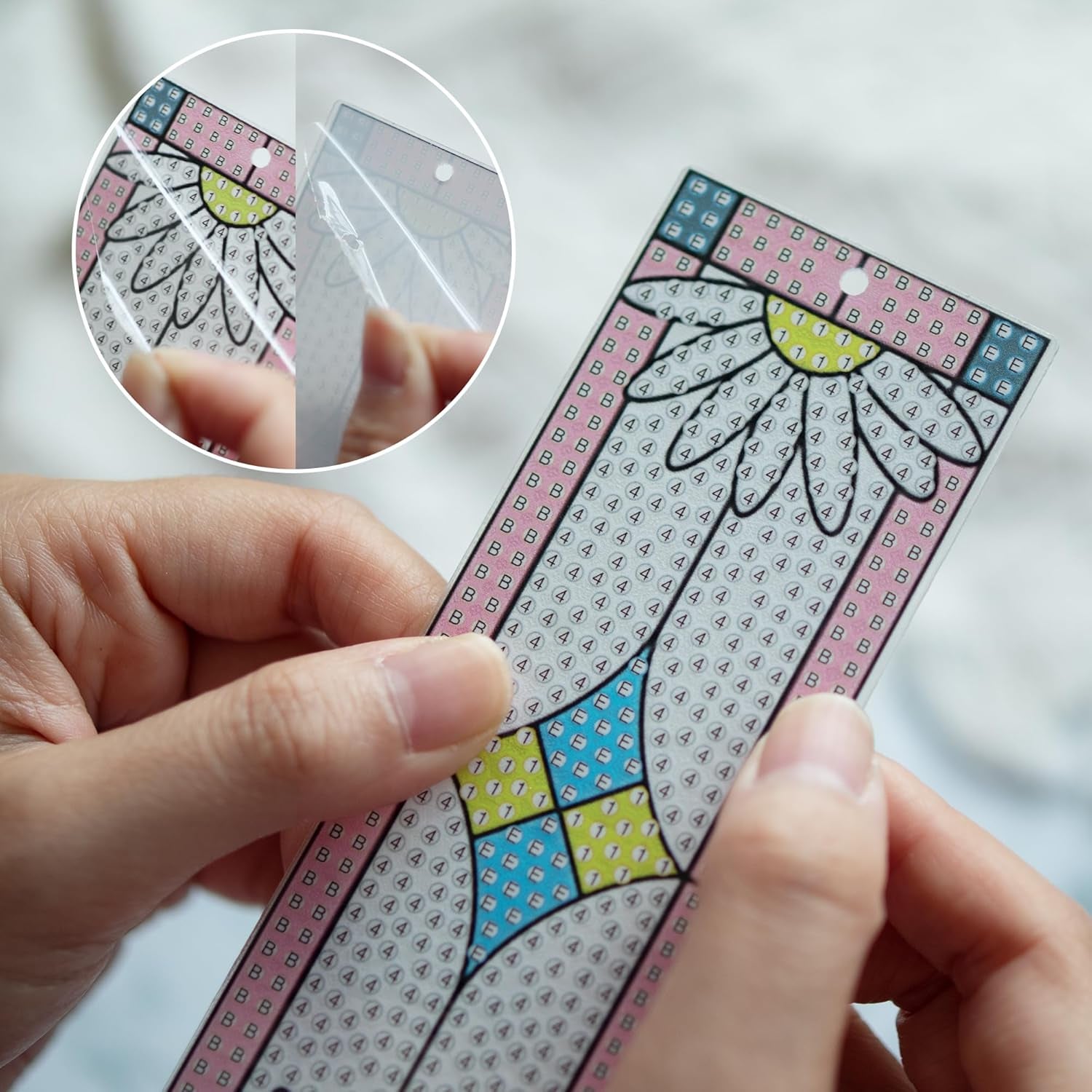 6 PCS 5D Diamond Painting Bookmarks Stained Glass Acrylic Diamond Art Bookmark with DIY Painting Kits Tassels &amp; Wood Beads Pendant Rhinestone Bookmarks
