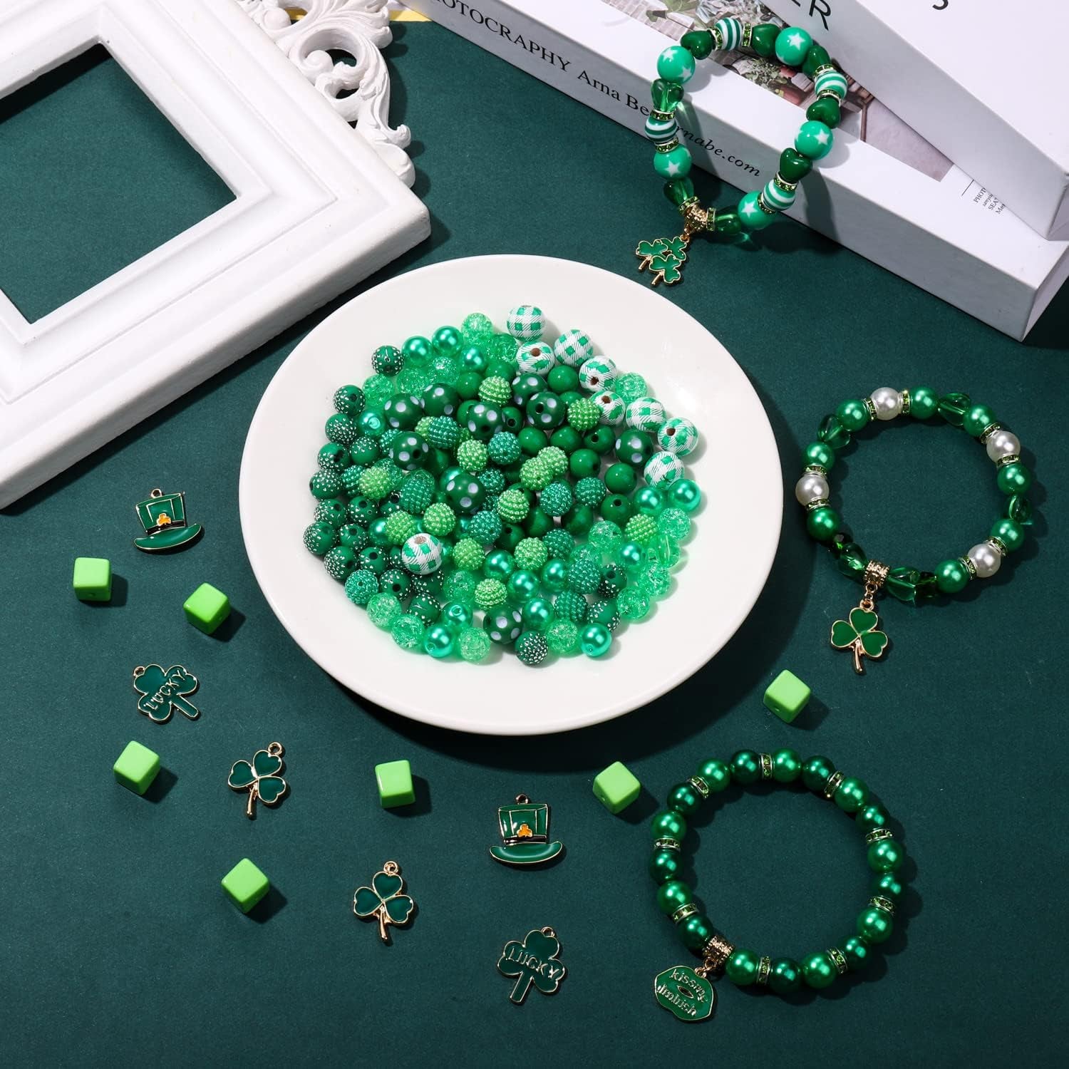 2566PCS+ St. Patrick'S Day Beads for Jewelry Making Green Heishi Pearl Star Letter Clay Wooden Irish round Loose Beads with Enamel Luck Shamrock Hat Pendants for DIY Necklace Bracelets Making Kit