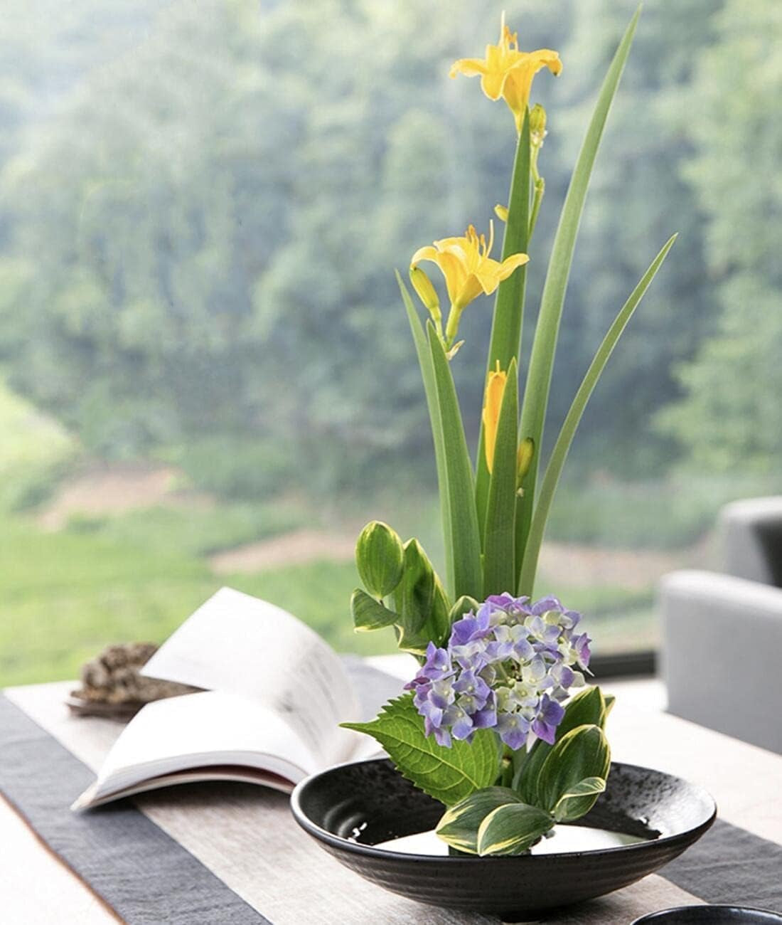 Japanese Ikebana Kit Floral Frog Flower Container with Kenzan Needle Straightening Tool (Large Tripod Bowl)