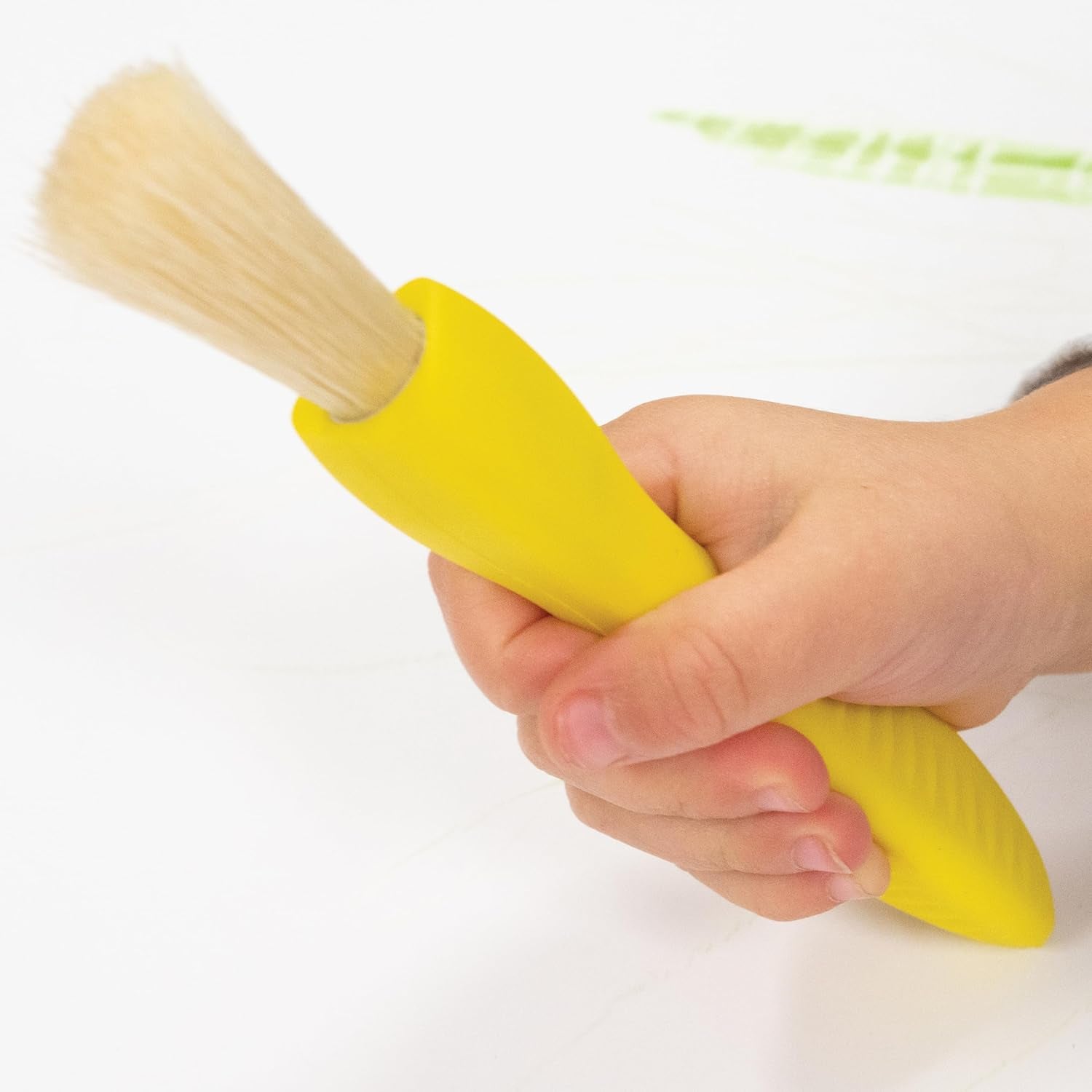 Triangle Grip Paint Brushes - Set of 6 - 1 Size - 18M+ - Easy to Grip Paint Brushes for 2, 3 and 4 Year Olds - Encourage Writing Grip