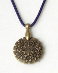 Thread Cutter Pendant Antique Gold, 1
