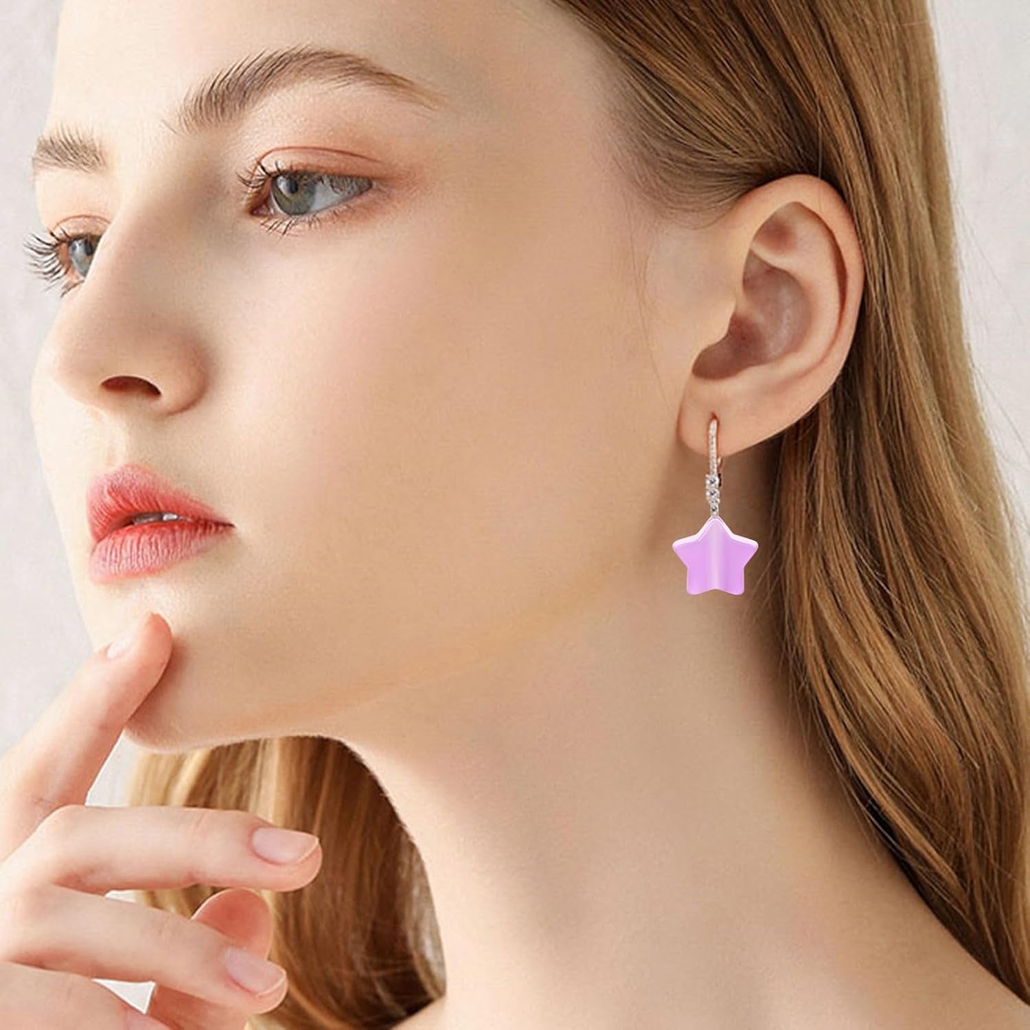 200 Pcs Glow in Dark Star Beads for Jewelry Making, Luminous Star Pony Beads Bulk with Box, 13Mm Star Beads Charms, Glow in Dark Beads for DIY Crafts Bracelet