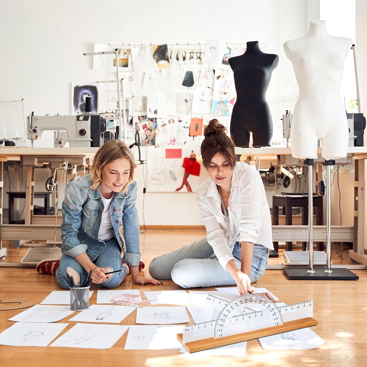 2 Pieces Wooden Ruler Rack Quilting Ruler Rack Organizer Quilting Ruler Holder Wood Quilting Grid Ruler with 5 Slots for Ruler Organizer Home Office Desk Stand (Brown)