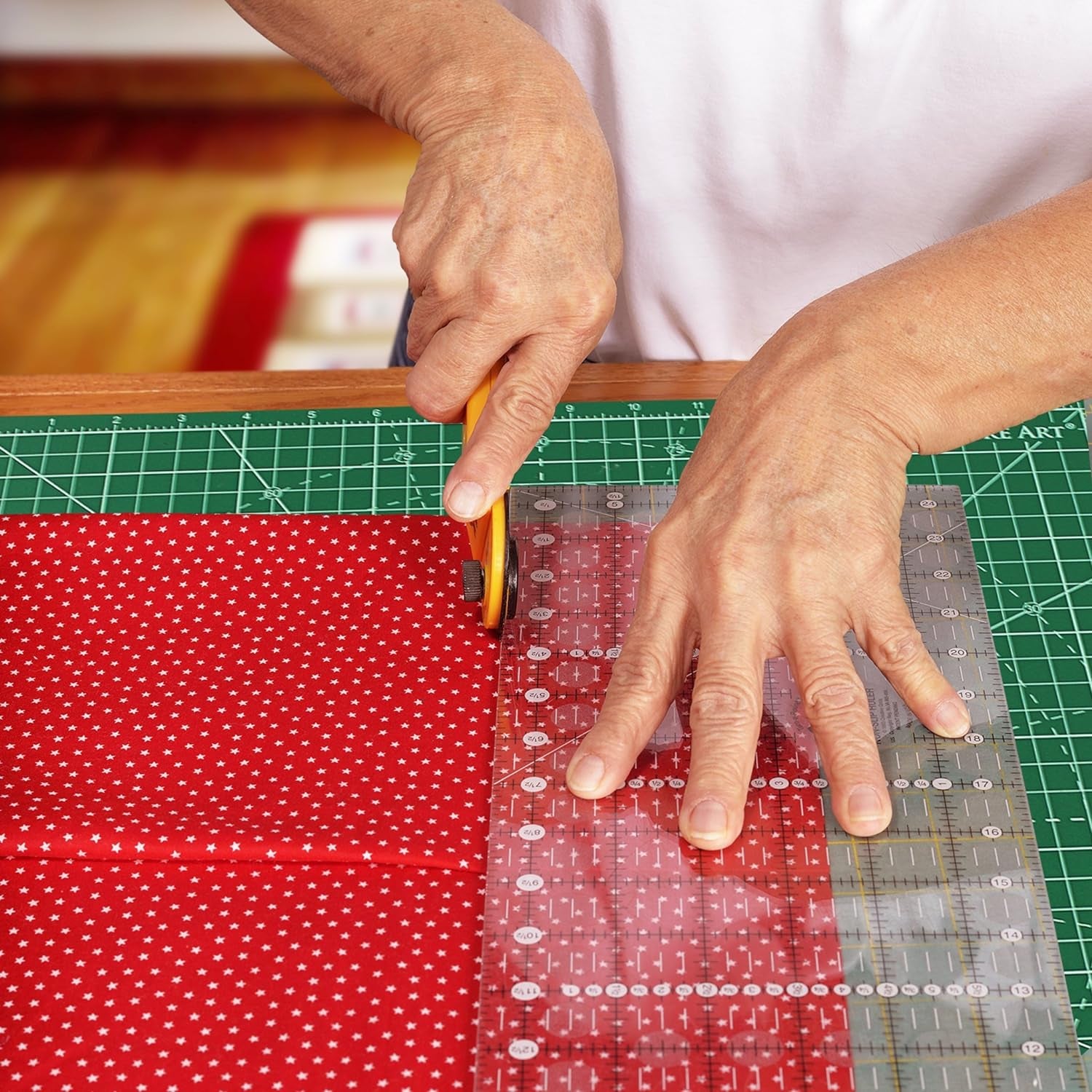 Self Healing Rotating Cutting Mat 18X18 (17" Grid), Perfect for Quilting & Art Projects