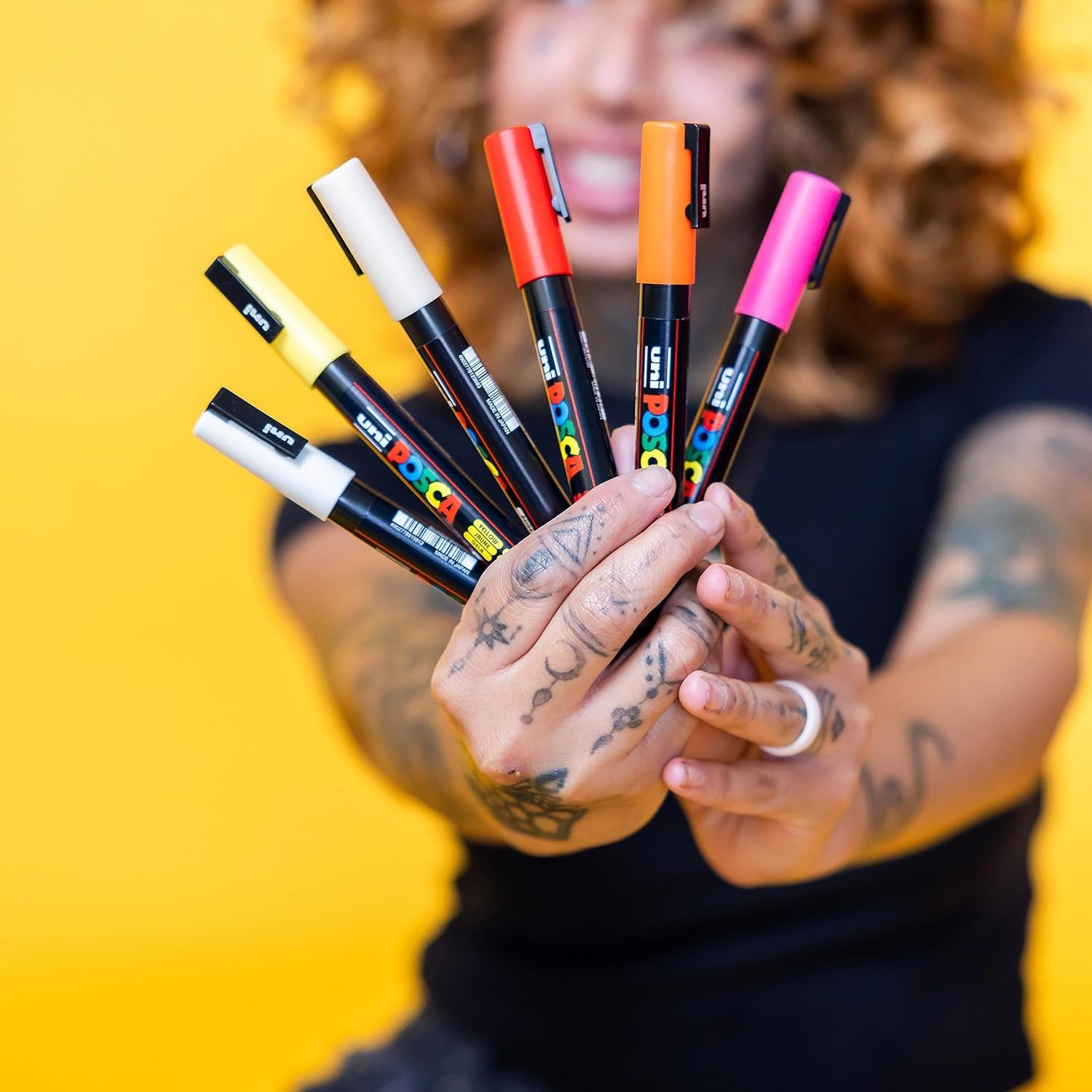 8  Paint Markers, 5M Medium Markers with Reversible Tips, Marker Set of Acrylic Paint Pens |  Pens for Art Supplies, Fabric Paint, Fabric Markers, Paint Pen, Art Markers, PC5M8C