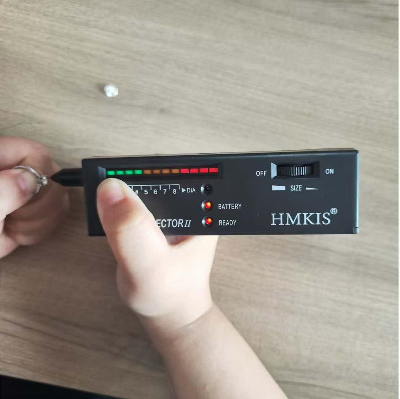 Diamond Tester Pen and 9V Battery Kit,High Accuracy Jewelry Diamond Tester,Diamond Selector for Novice and Expert, Thermal Conductivity Meter (Diamond Tester)