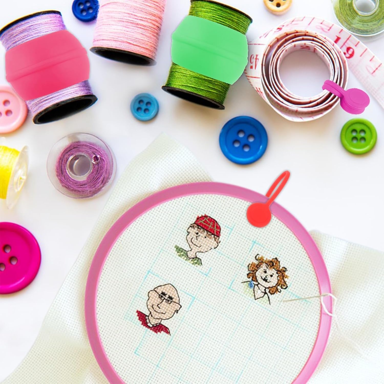 22 Pcs Fabric Huggers and Magnetic Fabric Clips for Cross Stitch, Silicone Thread Spool Huggers and Needle Minder Magnet for Embroidery and Quilting, Cross Stitch Supplies and Accessories