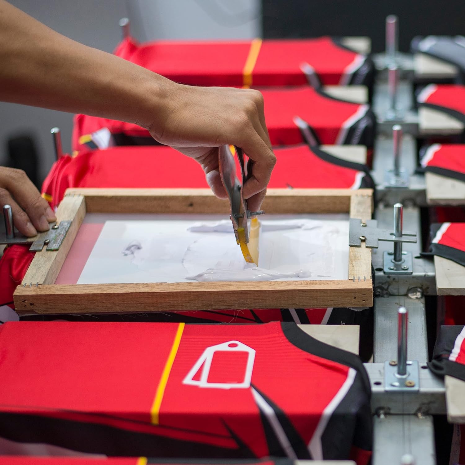 24 Pieces Screen Printing Starter Kit Include 3 Different Size of Wood Silk Screen Printing Frame with Mesh, Screen Printing Squeegees, Scraper, Inkjet Transparency Film, Gloves, and Mask Tape